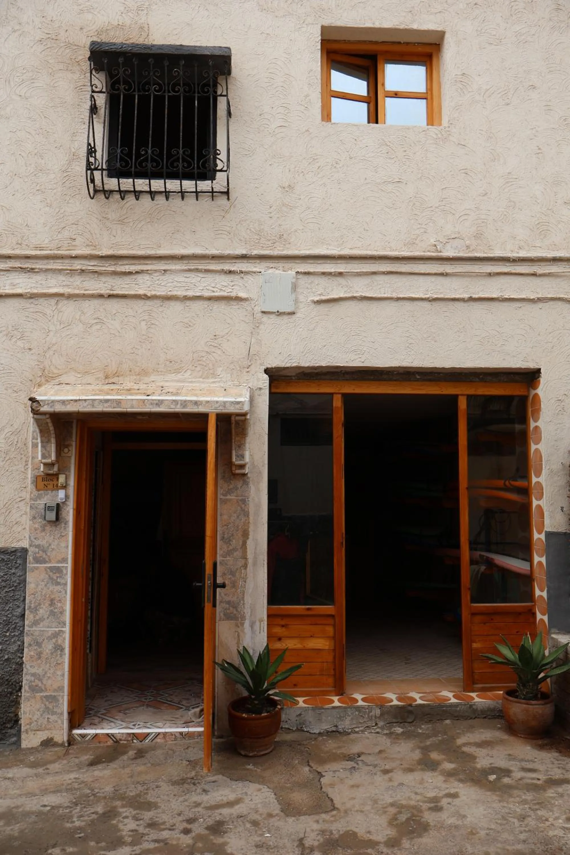 Property building in Anza surfhouse