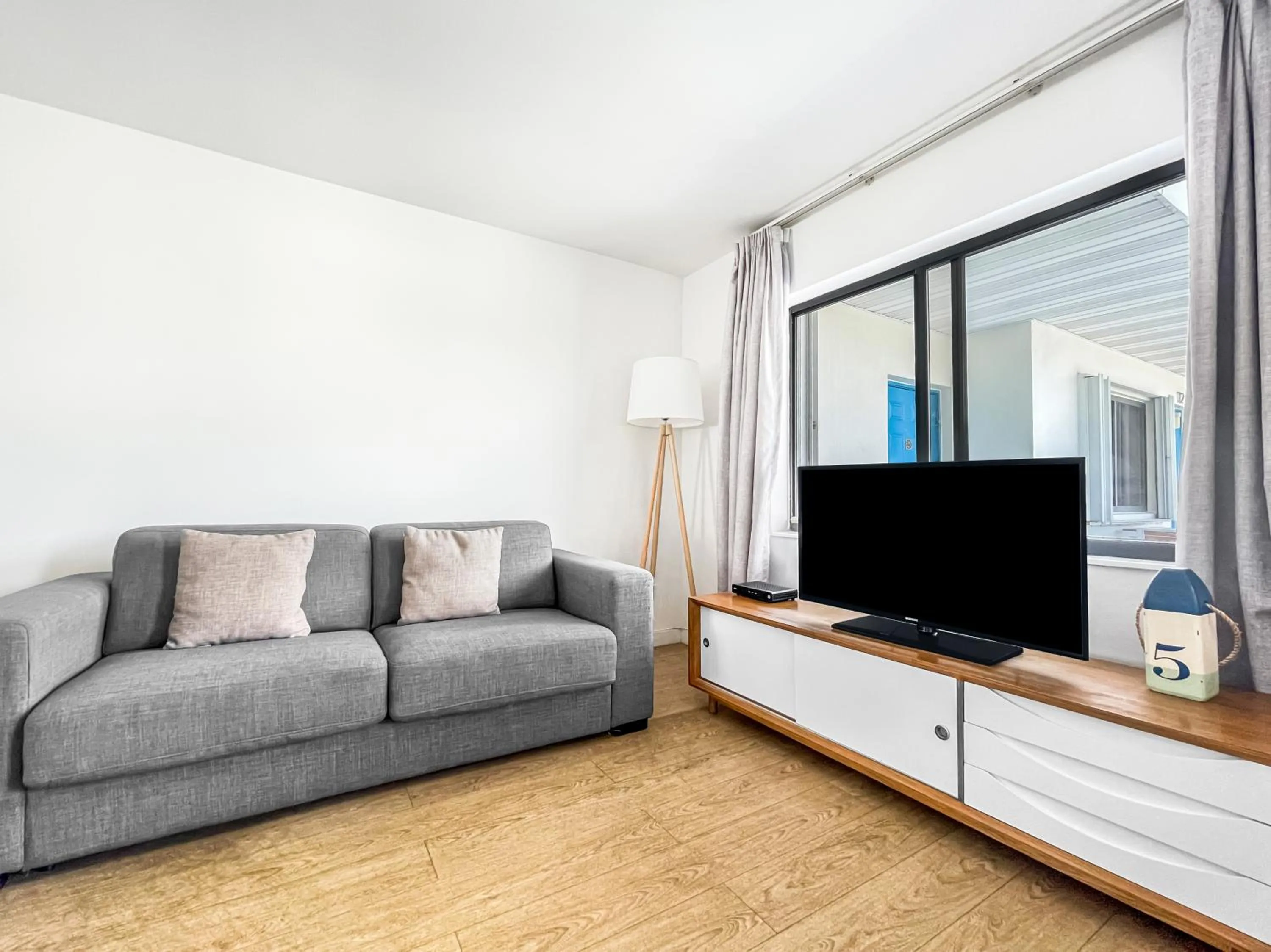 Living room in Ocean Sound's Hotel