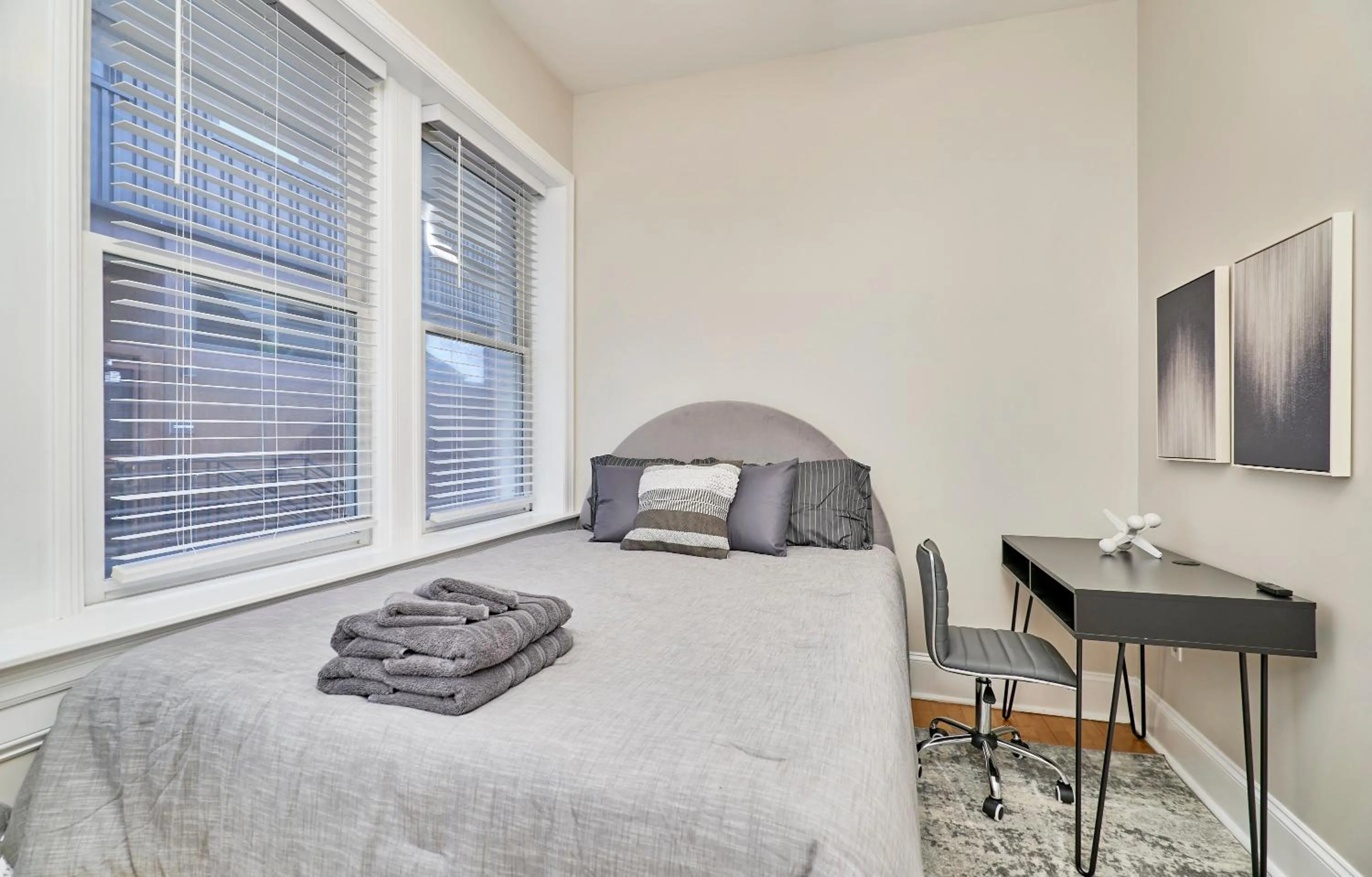 Bed in WhiteHouse at Grand Central