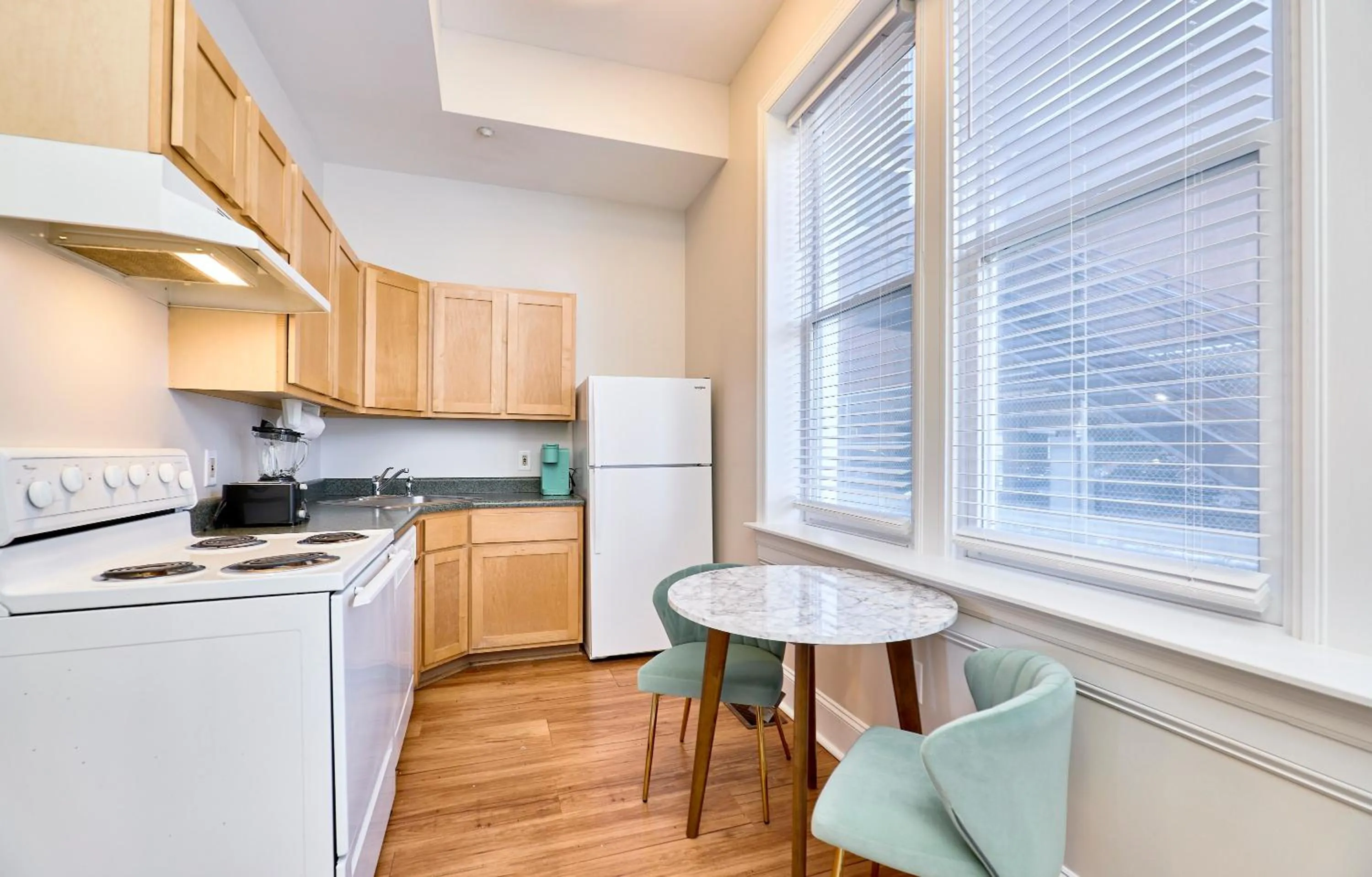 Kitchen or kitchenette in WhiteHouse at Grand Central