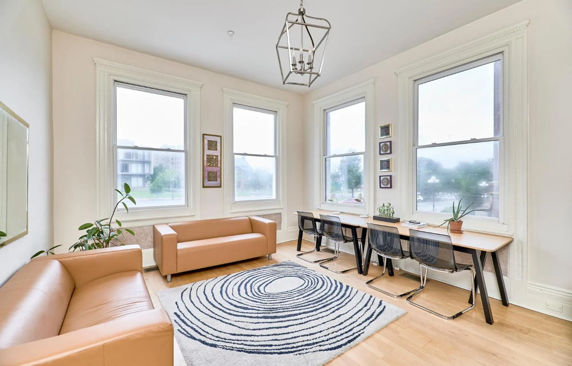 Property building in WhiteHouse at Grand Central