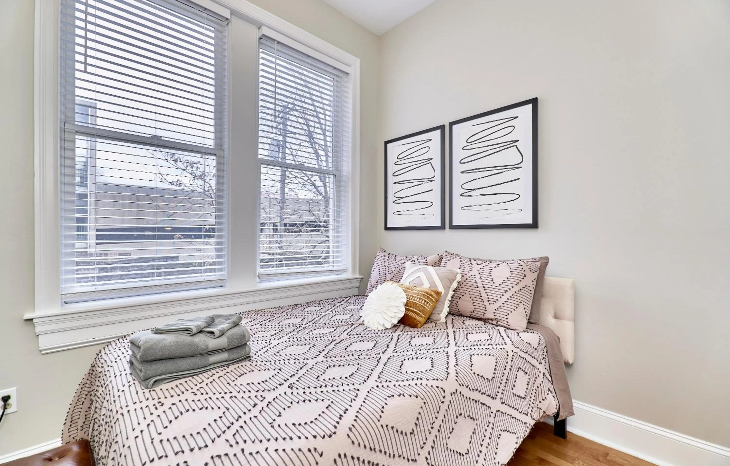 Bed in WhiteHouse at Grand Central