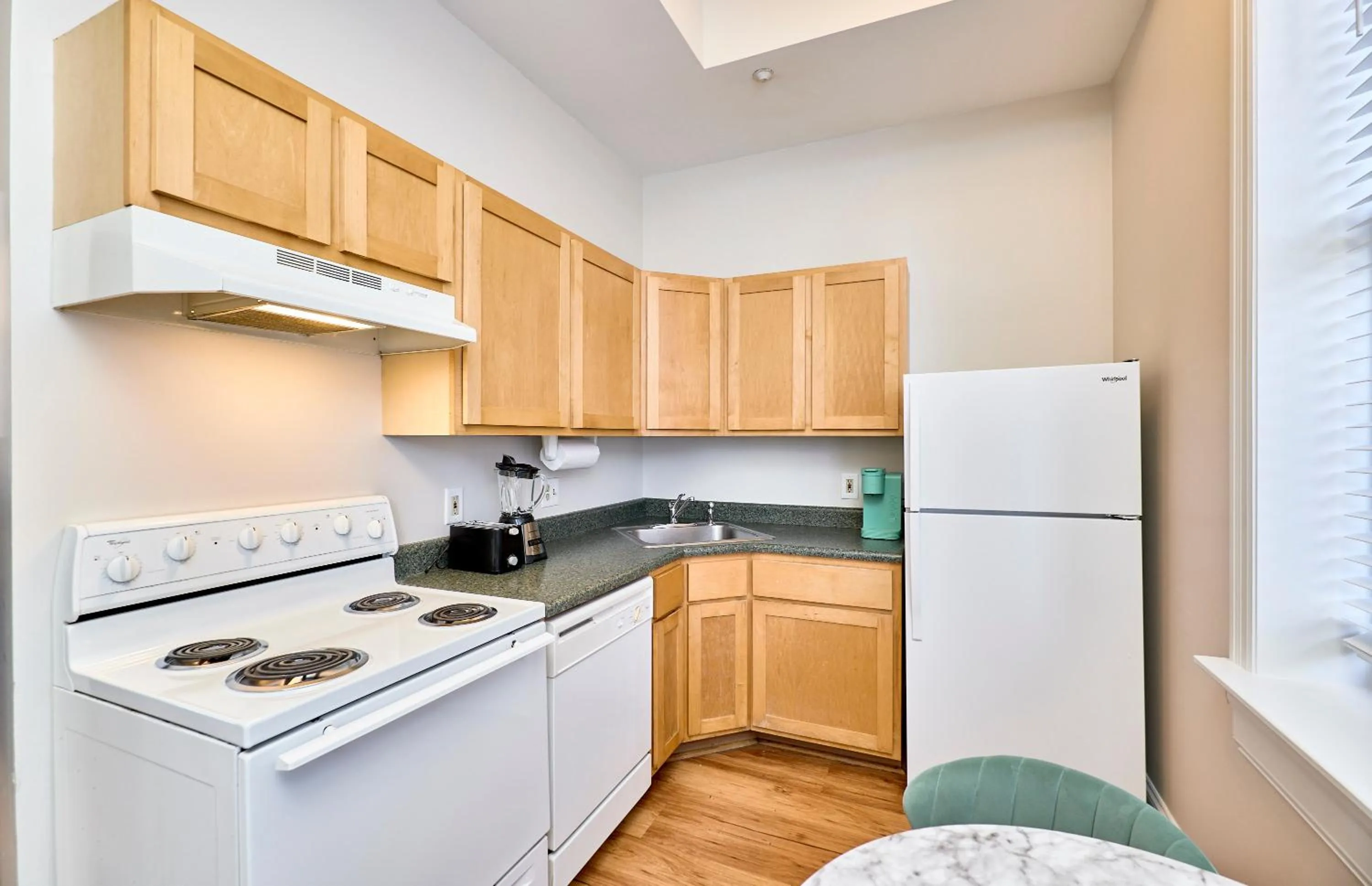 Kitchen or kitchenette in WhiteHouse at Grand Central