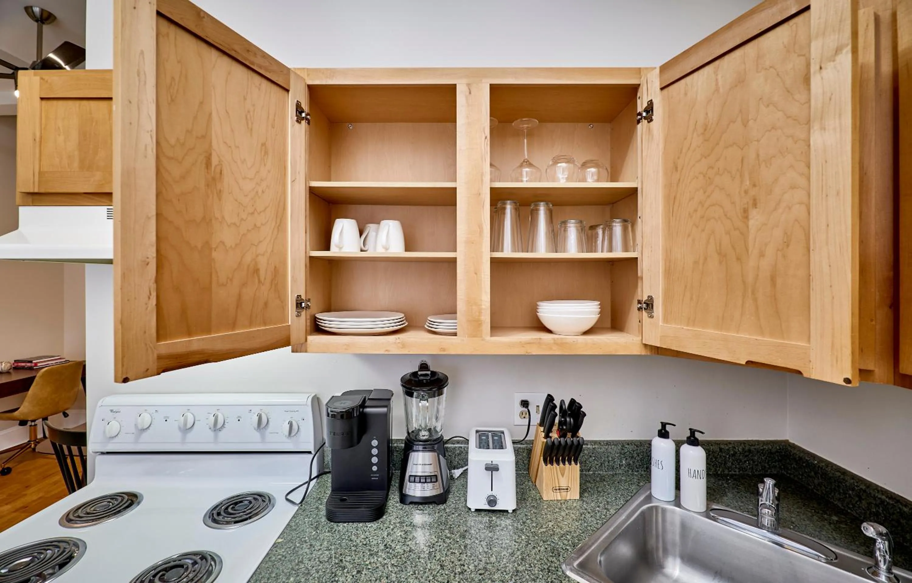 Kitchen or kitchenette in WhiteHouse at Grand Central