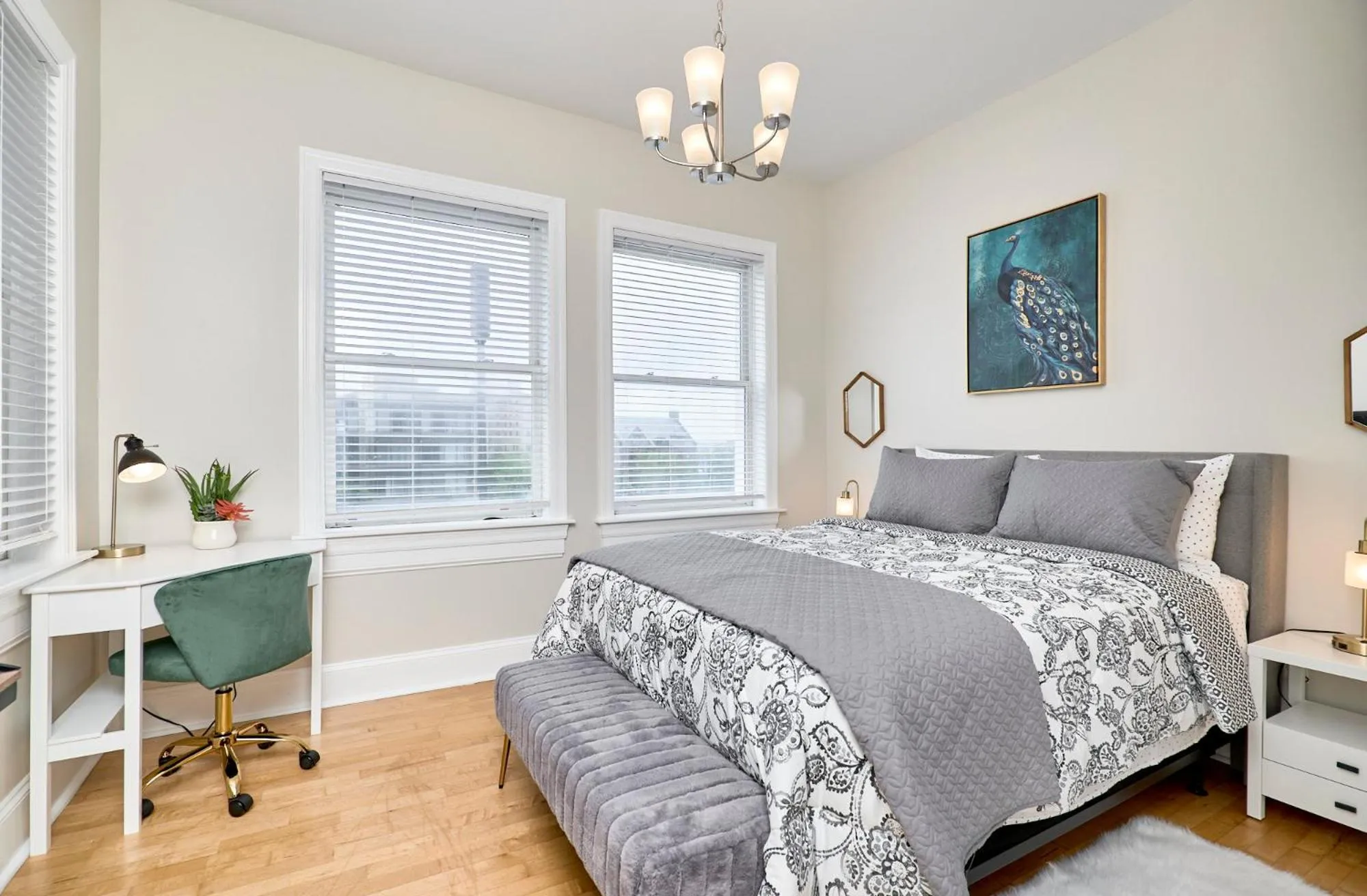 Bedroom, Bed in WhiteHouse at Grand Central