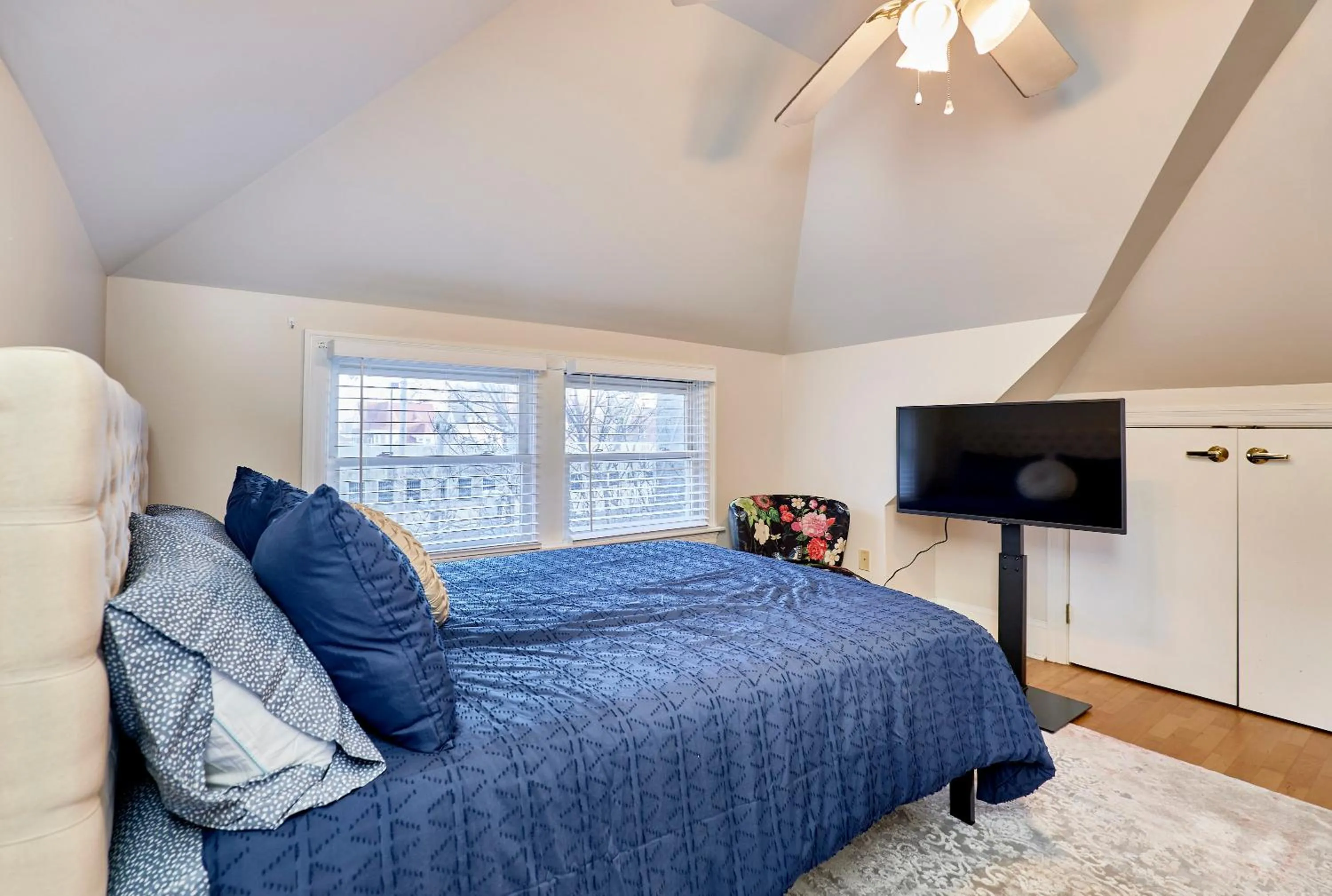 Bed in WhiteHouse at Grand Central