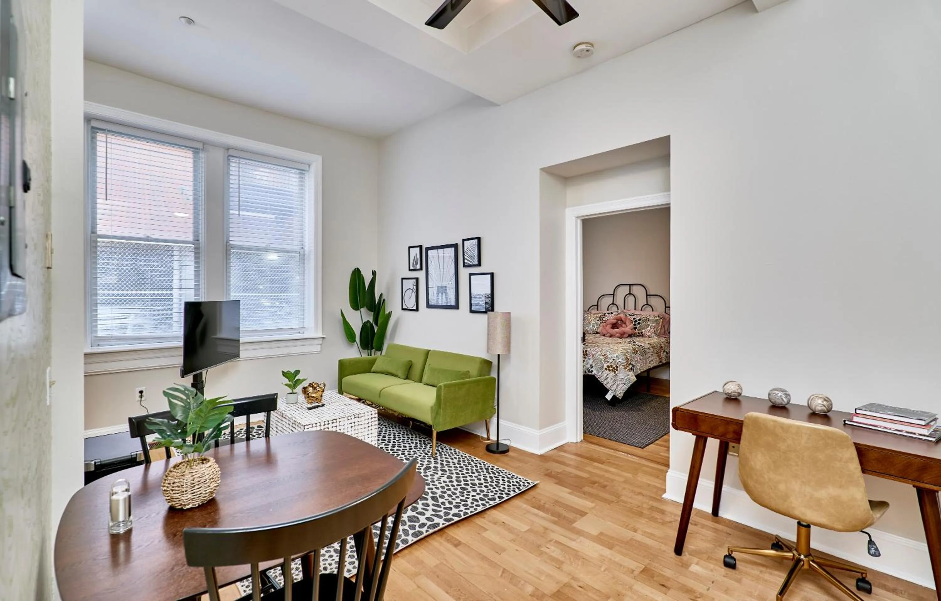 Living room in WhiteHouse at Grand Central