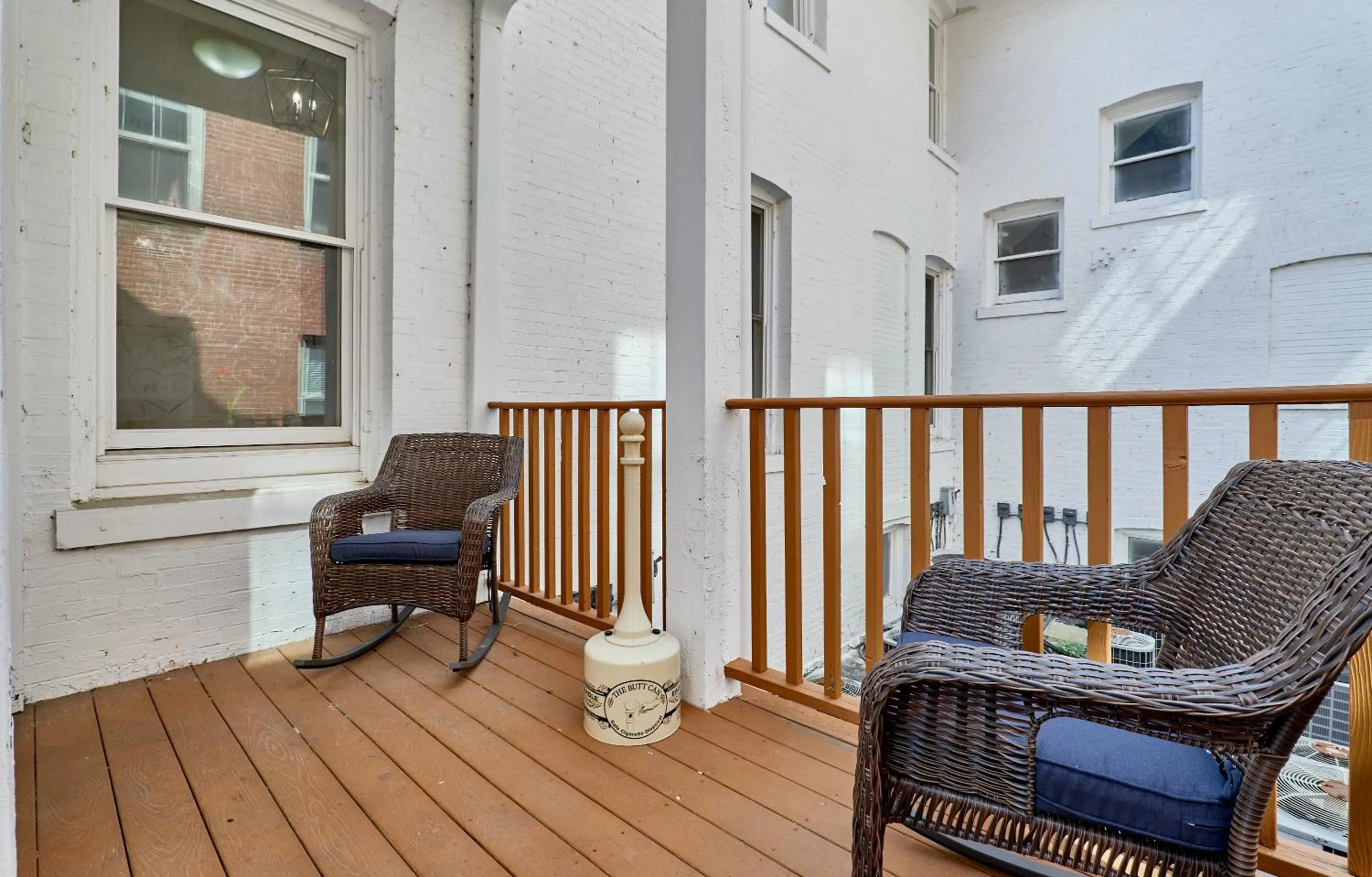 Property building in WhiteHouse at Grand Central