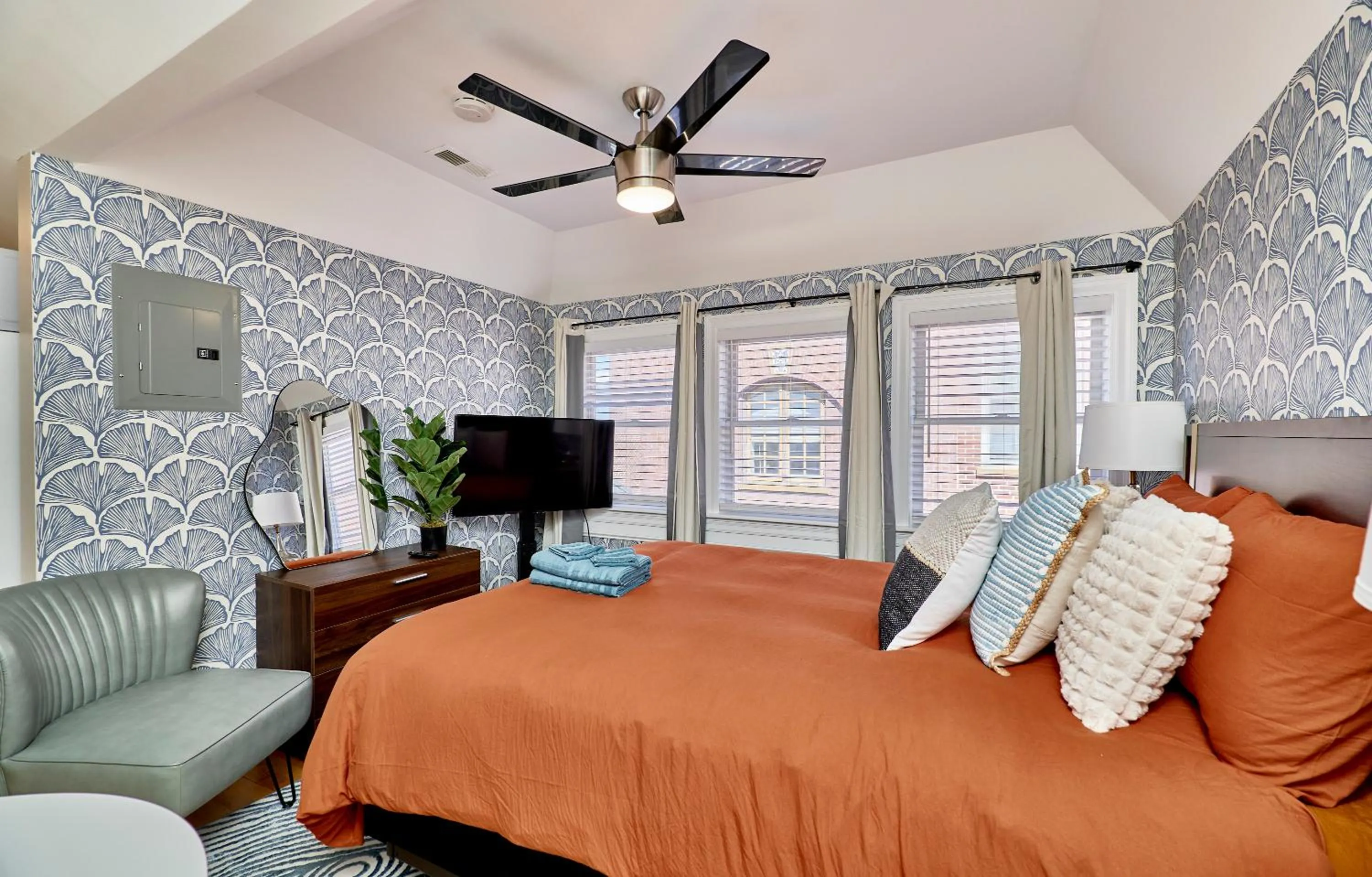 View (from property/room), Bed in WhiteHouse at Grand Central