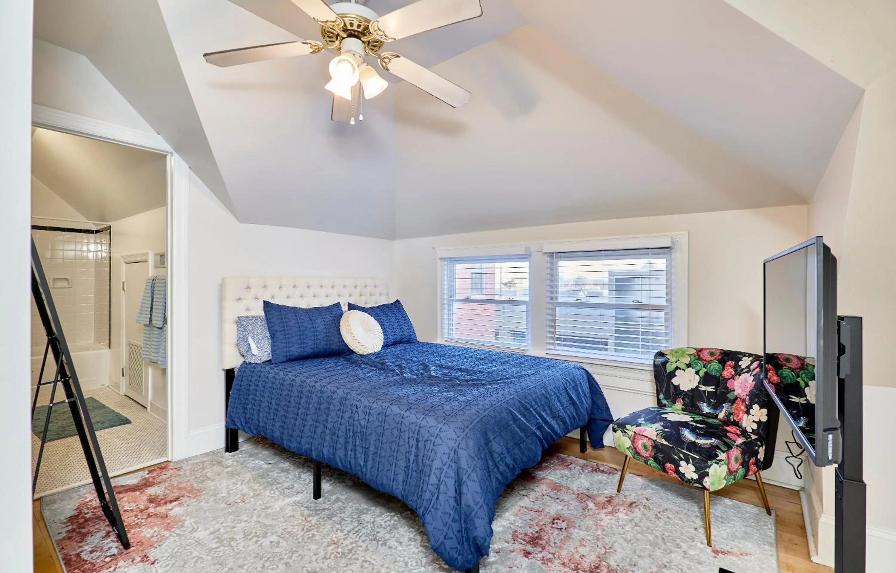 Bed in WhiteHouse at Grand Central