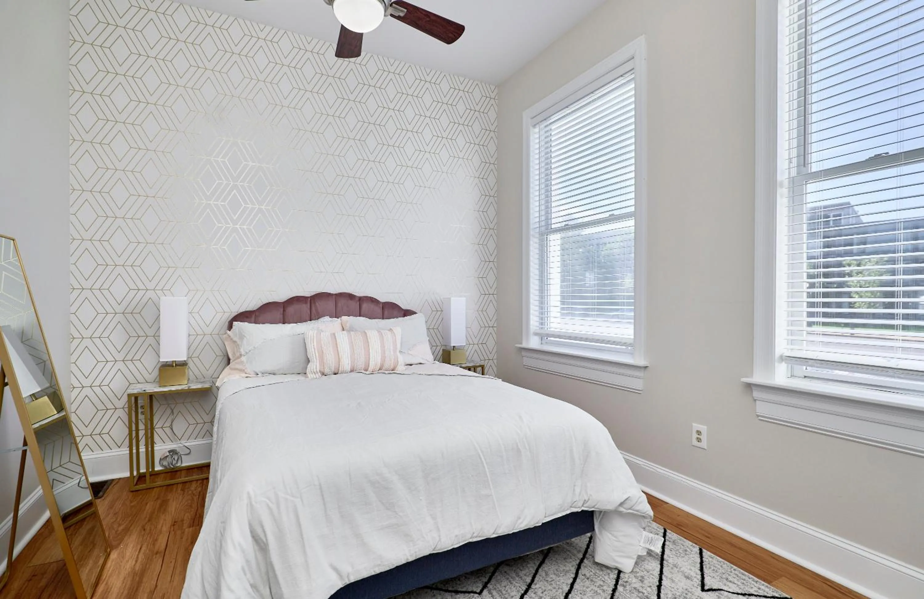 Bed in WhiteHouse at Grand Central