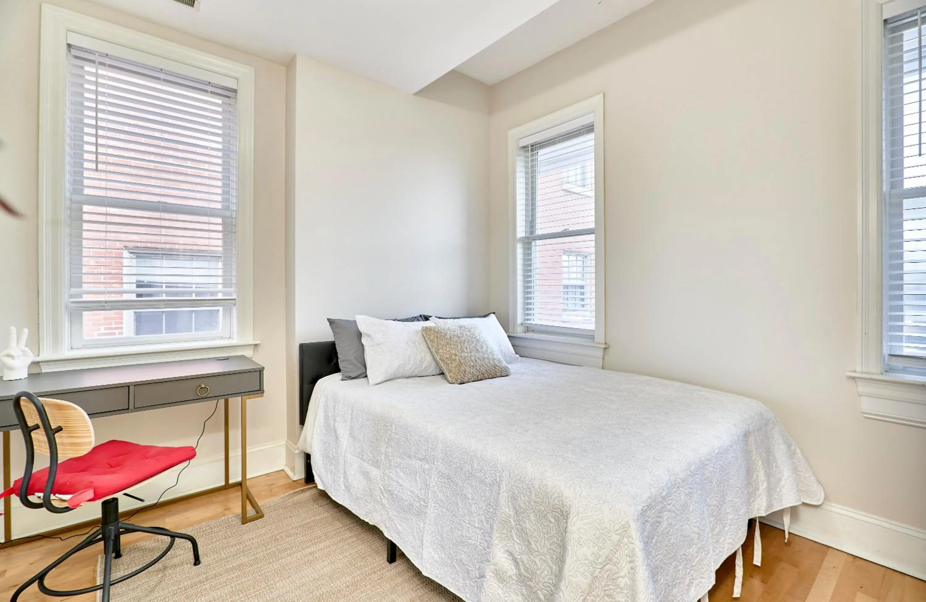 Bed in WhiteHouse at Grand Central