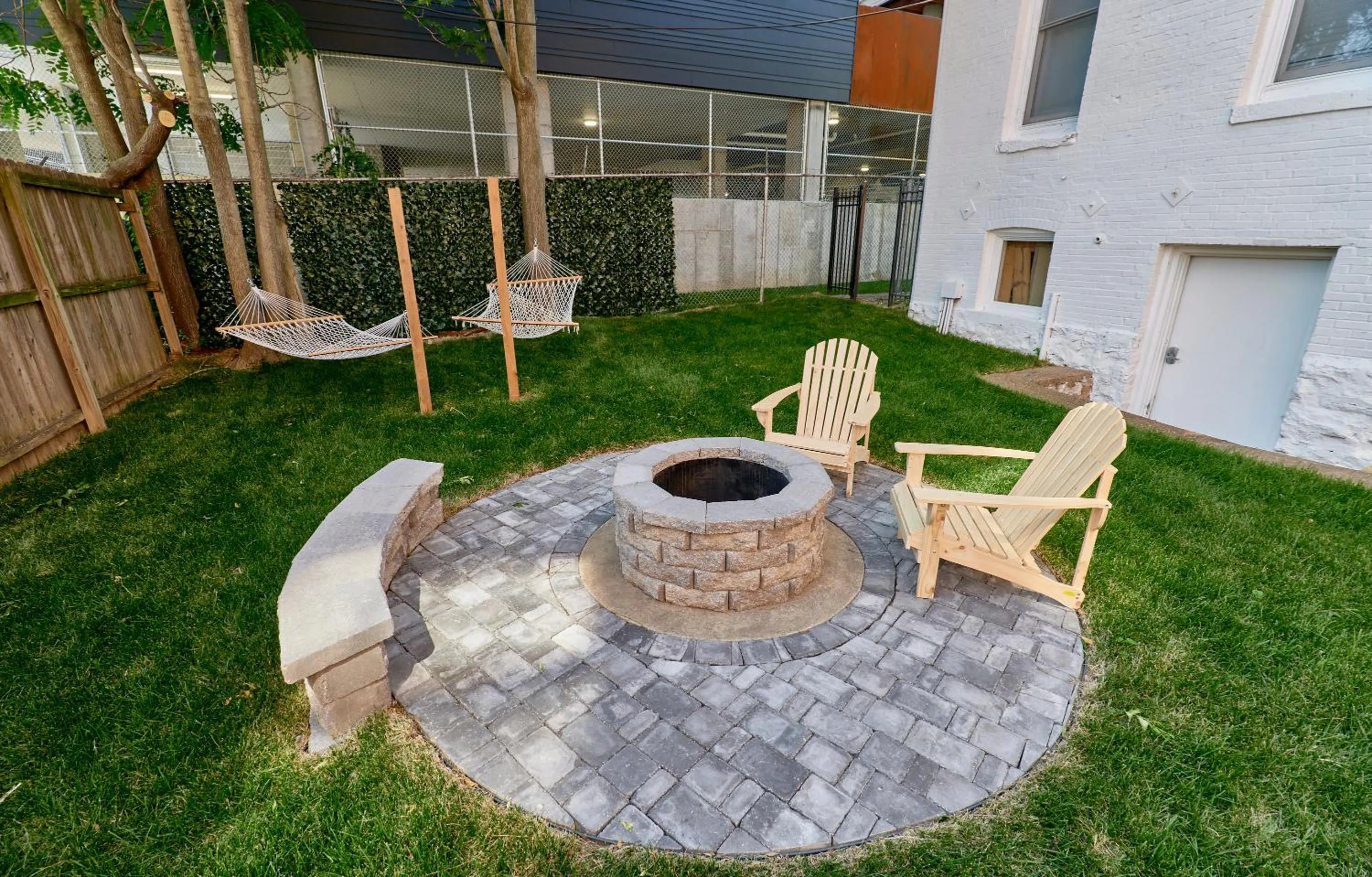 Property building in WhiteHouse at Grand Central