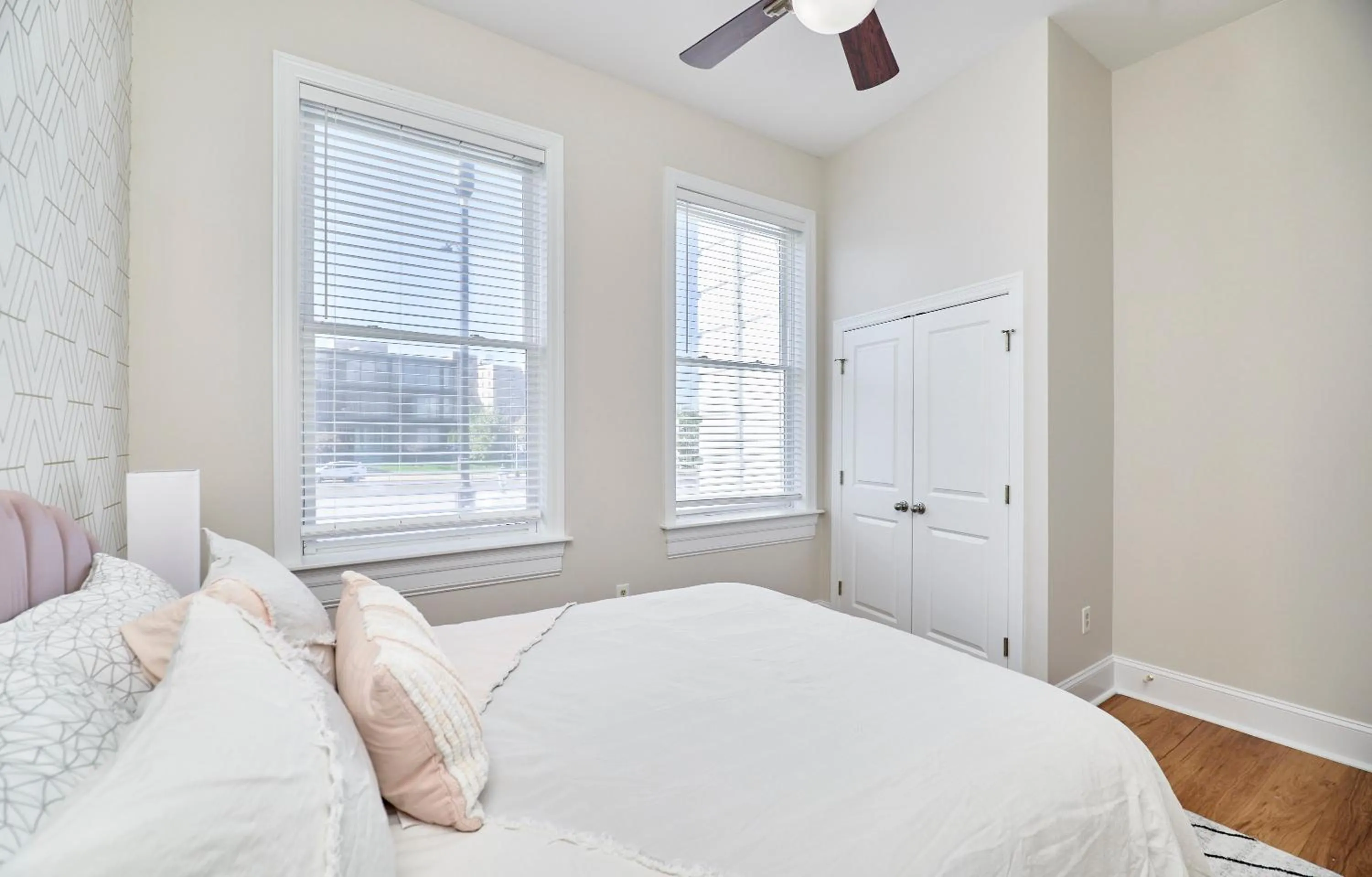 Bed in WhiteHouse at Grand Central