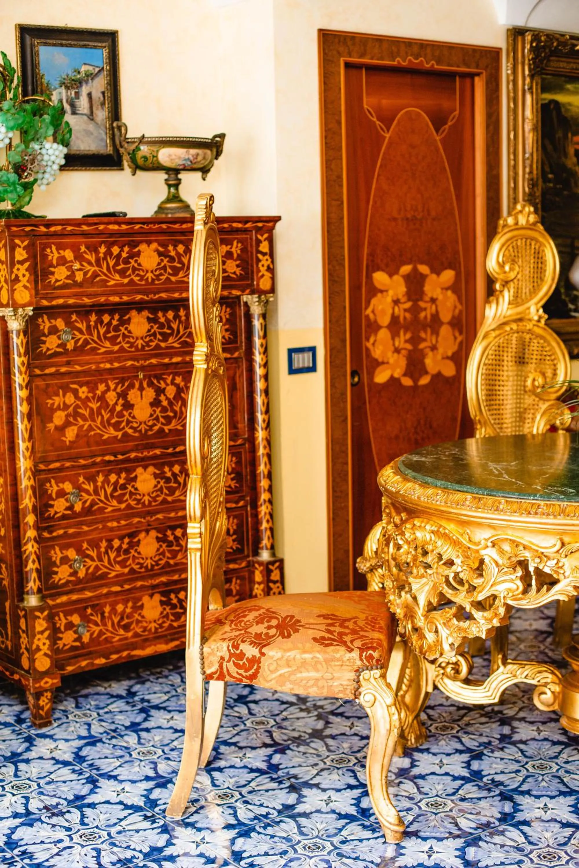 Living room in Strand Hotel Delfini