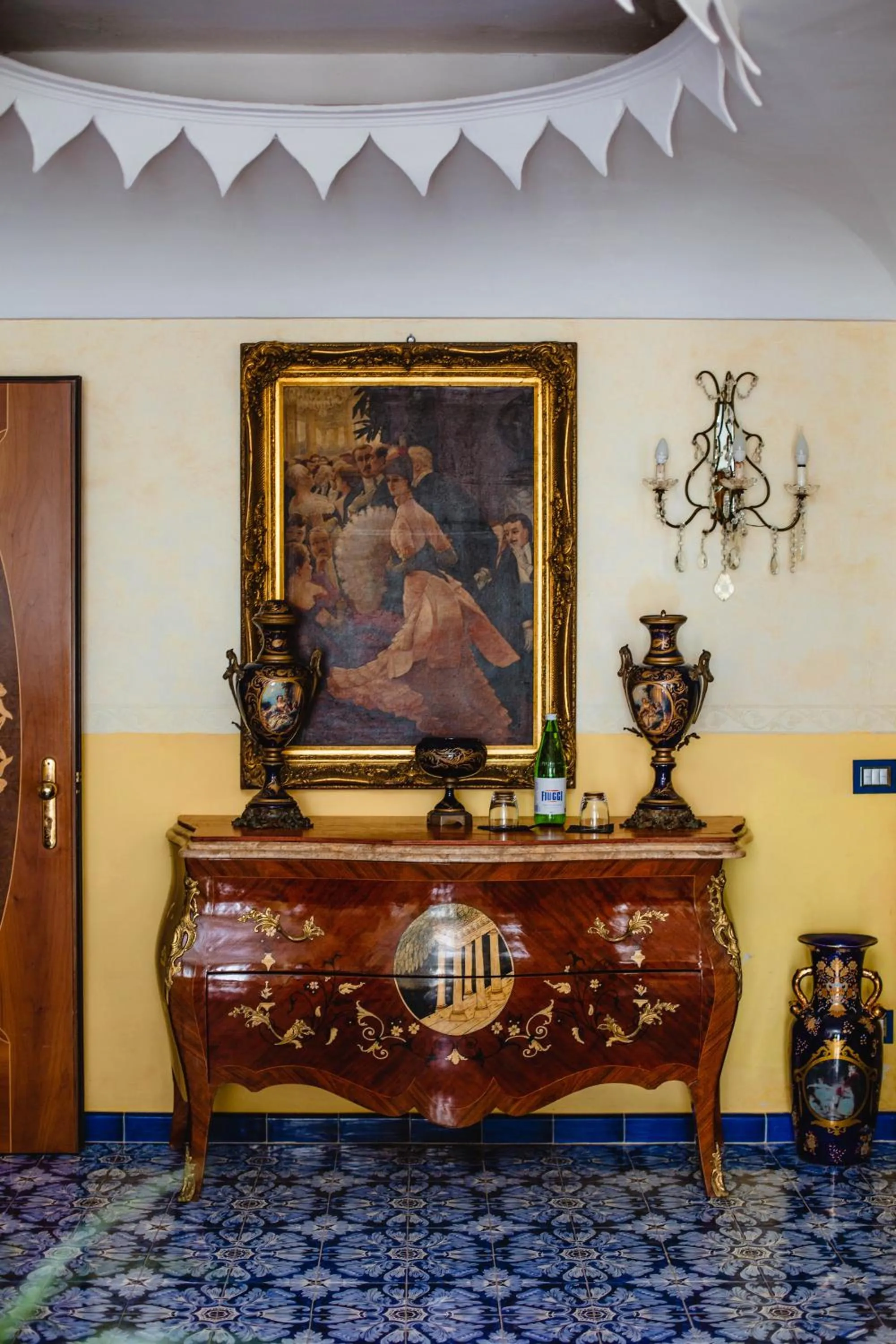 Restaurant/places to eat in Strand Hotel Delfini