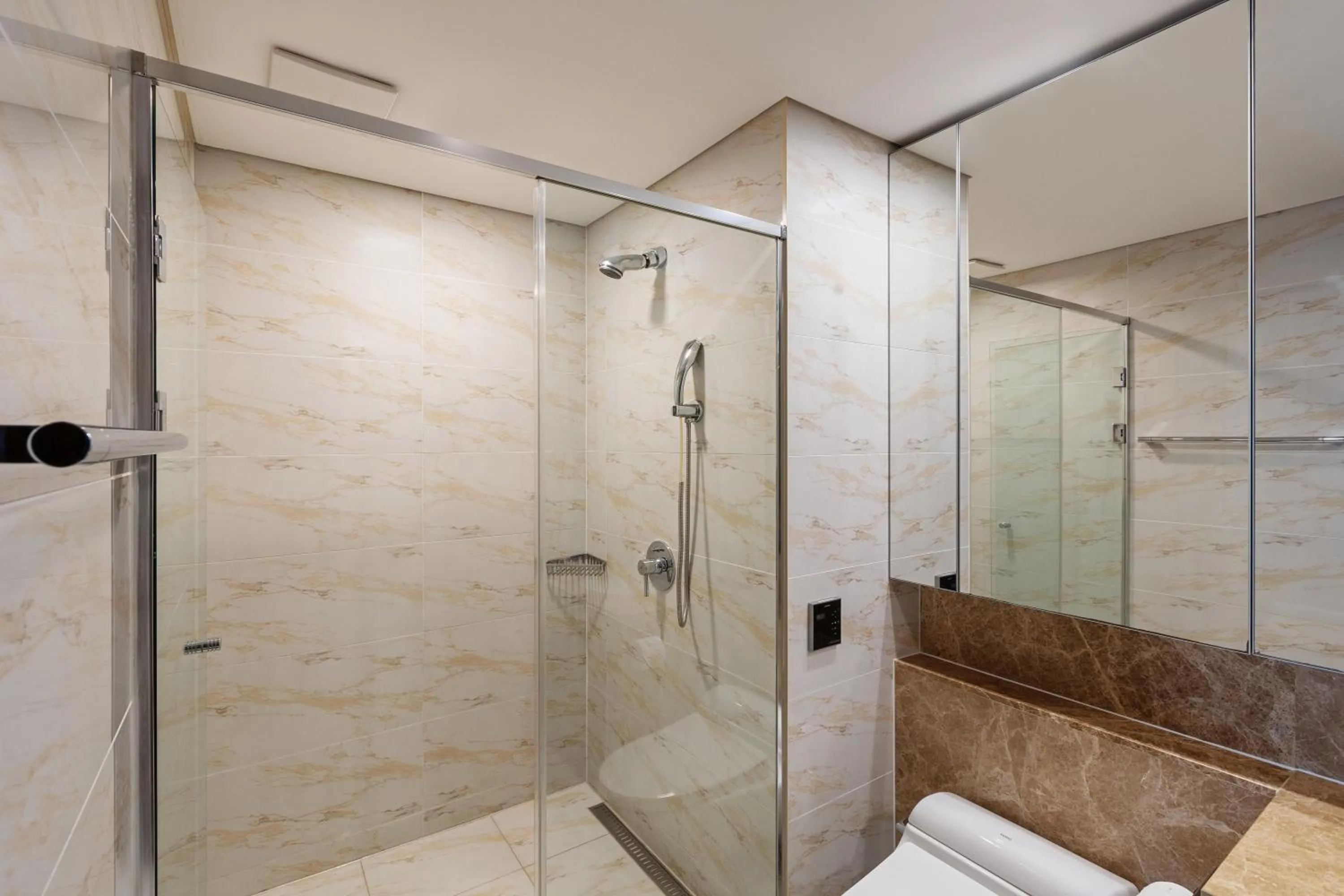 Bathroom in Pale De Cz Condo