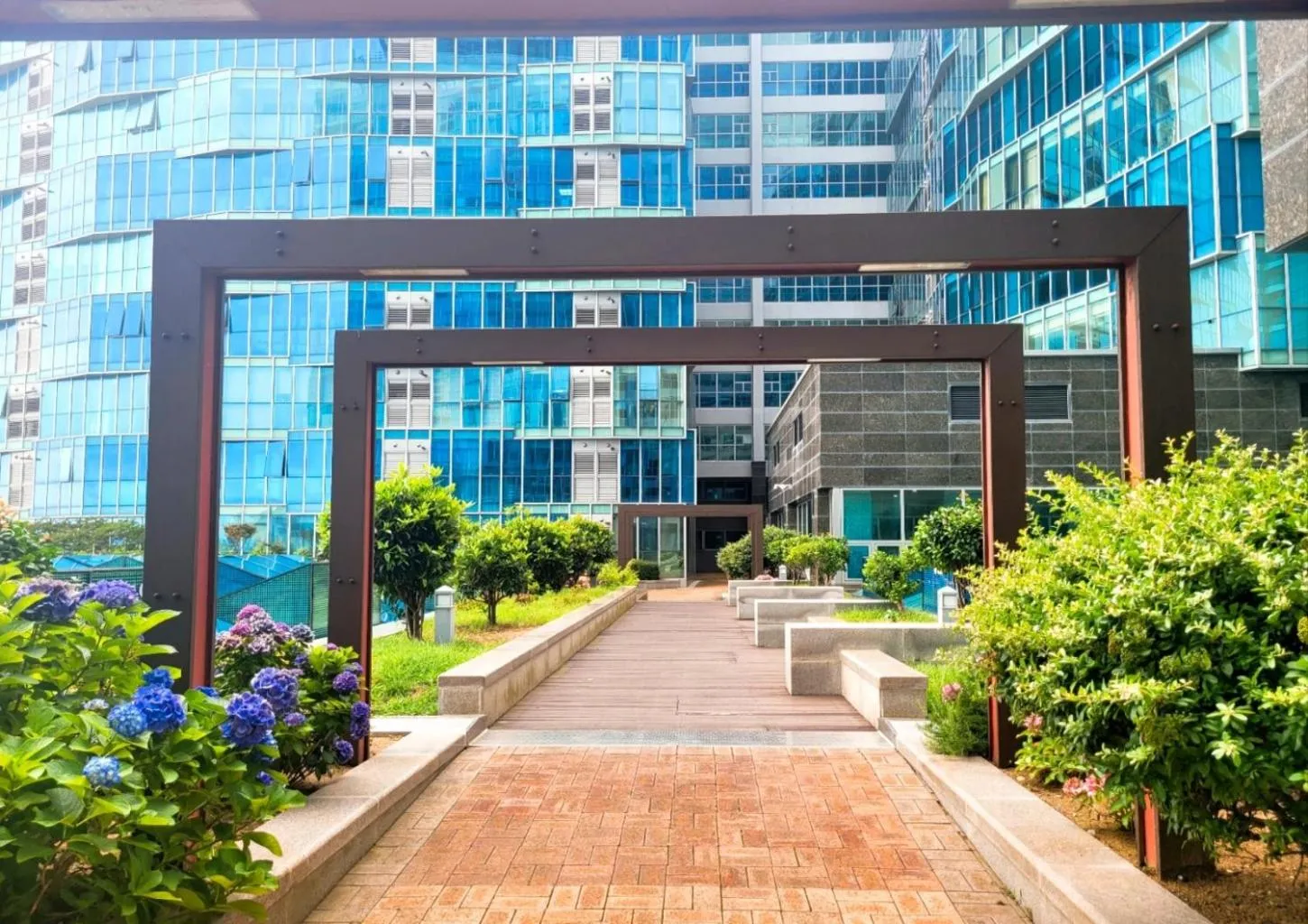 Garden in Pale De Cz Condo