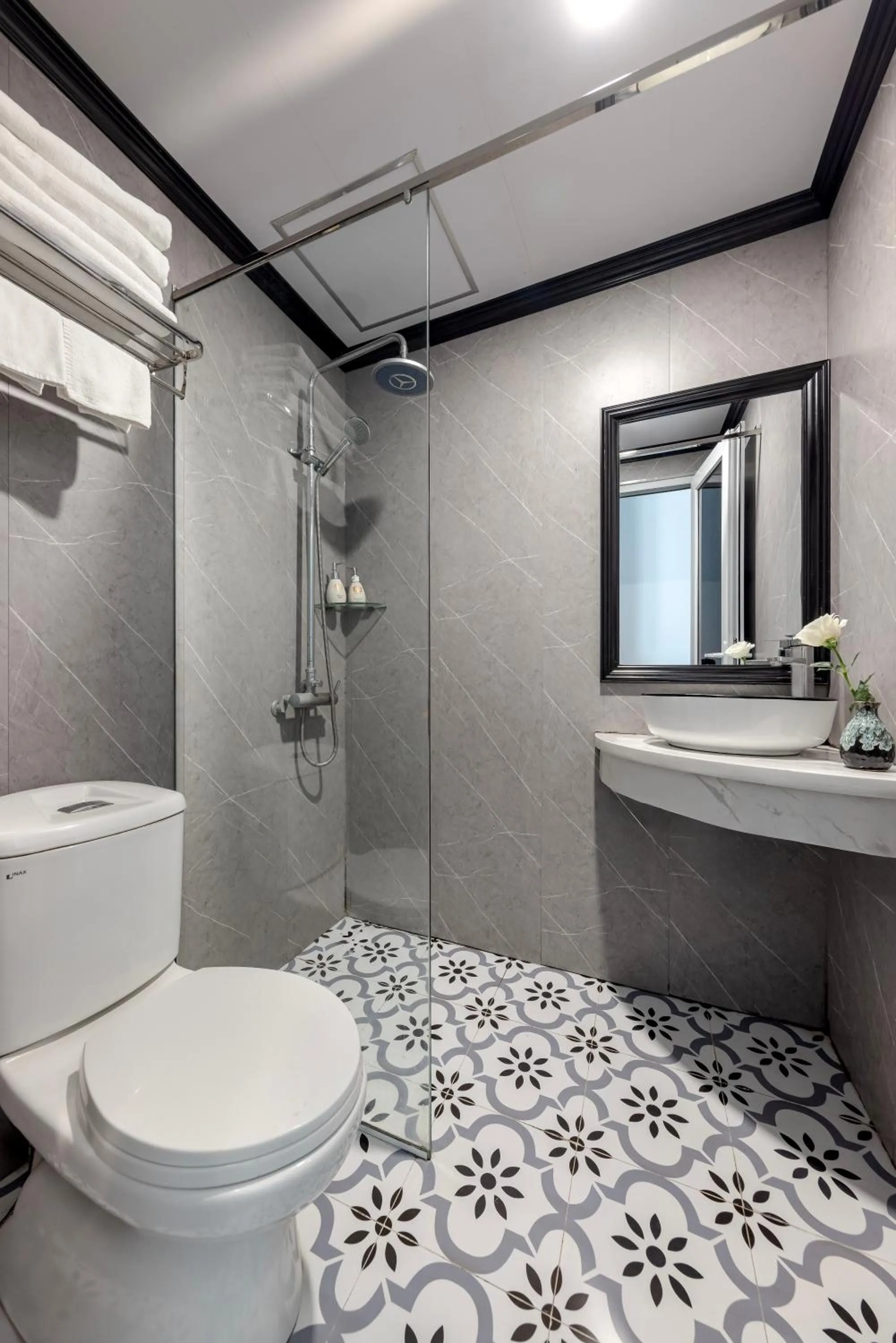 Bathroom in Hanoi Elpis Hotel & Spa