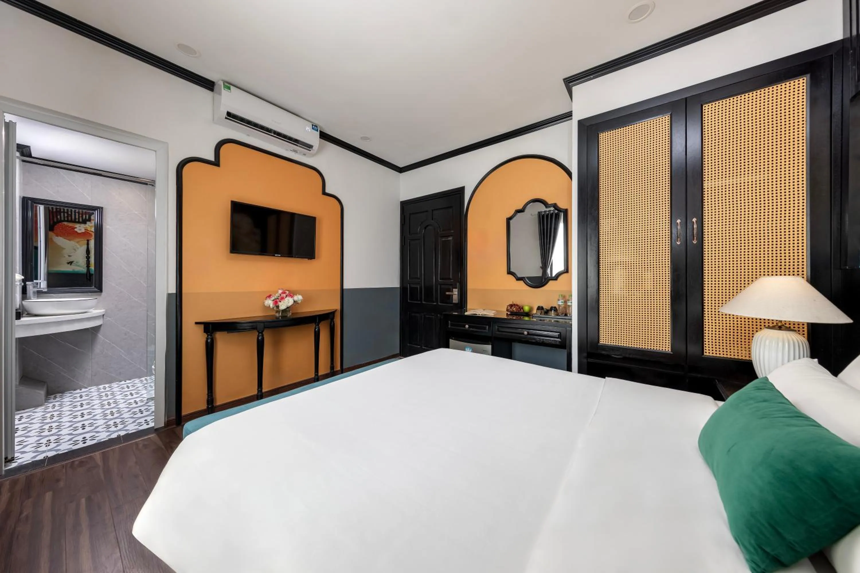 Bed in Hanoi Elpis Hotel & Spa