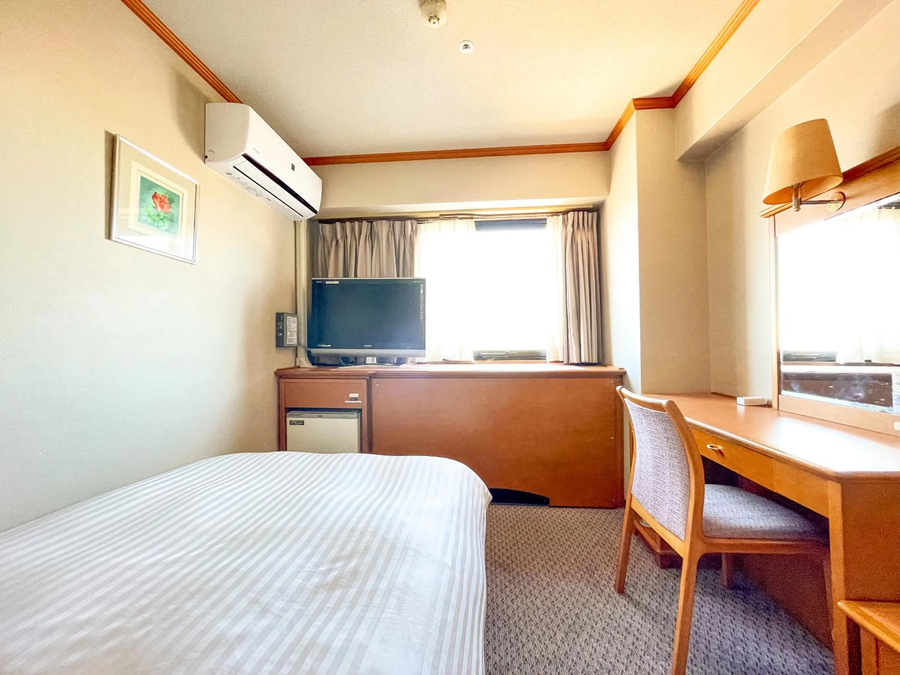 Photo of the whole room, Bed in Hotel Castle Inn Ise