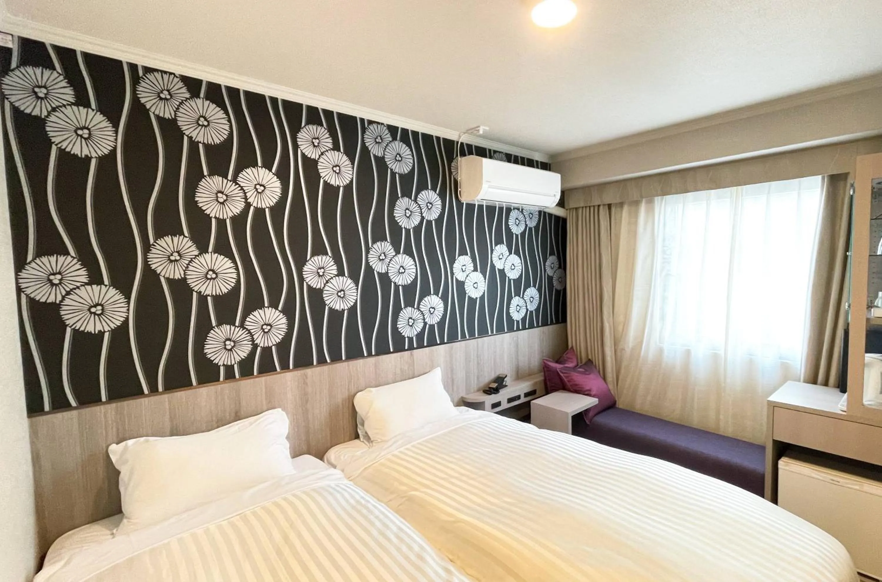 Bed in Hotel Castle Inn Ise