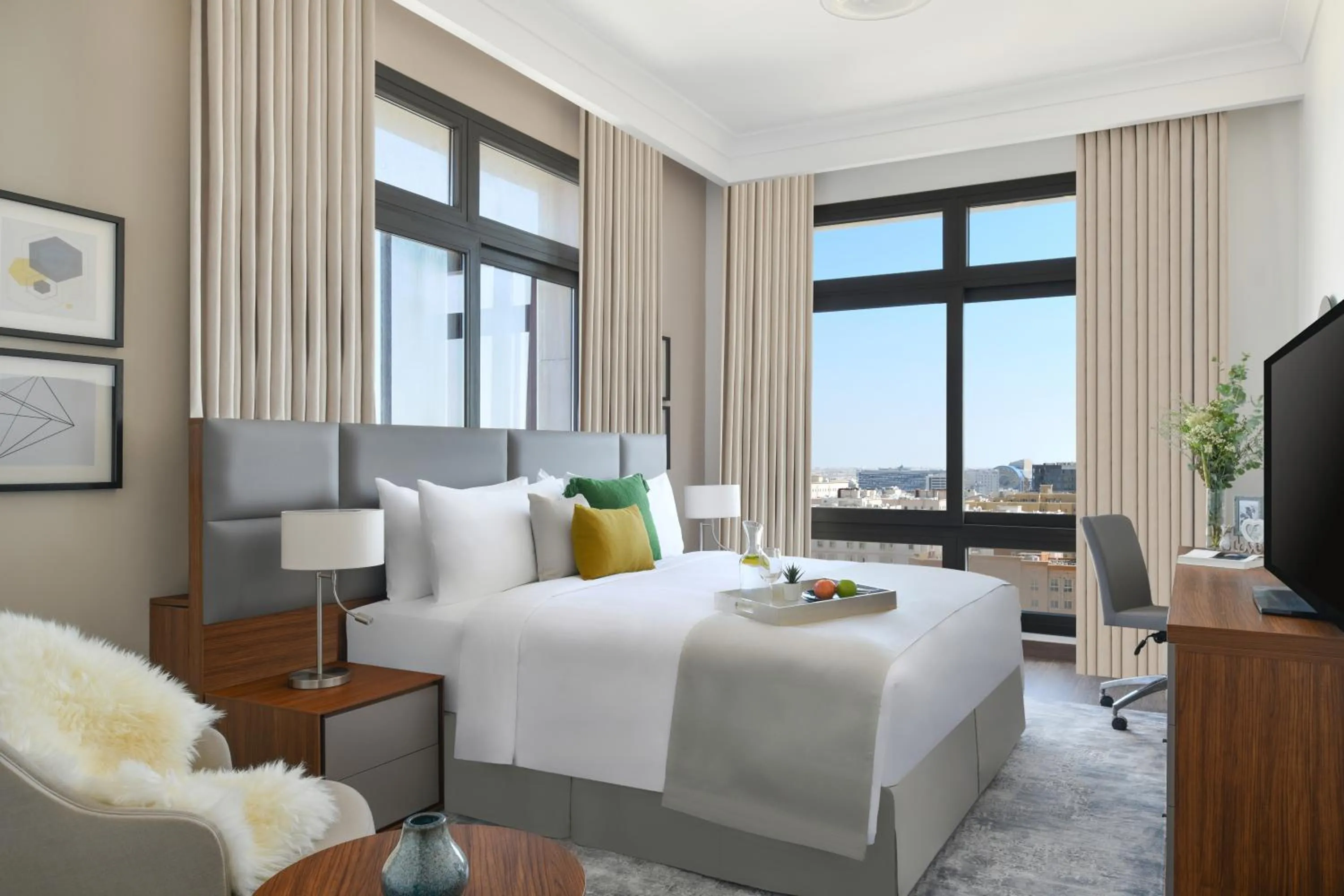 Photo of the whole room, Bed in Le Mirage Downtown