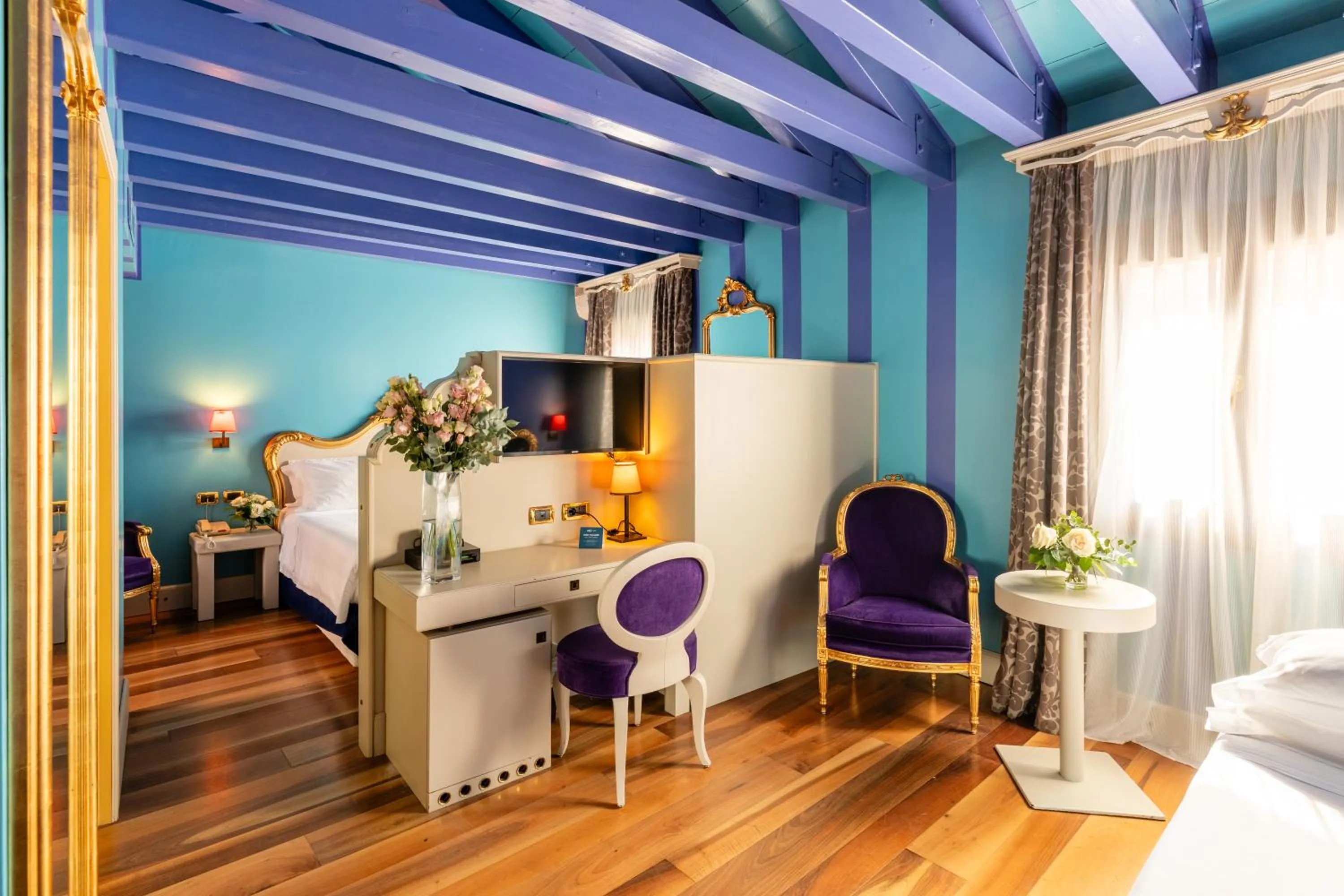 Photo of the whole room, Bed in Hotel Ca' Zusto Venezia