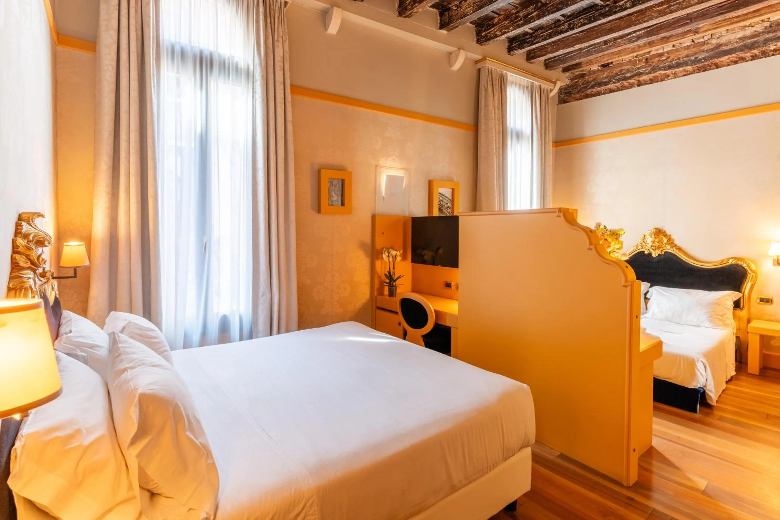 Bed in Hotel Ca' Zusto Venezia