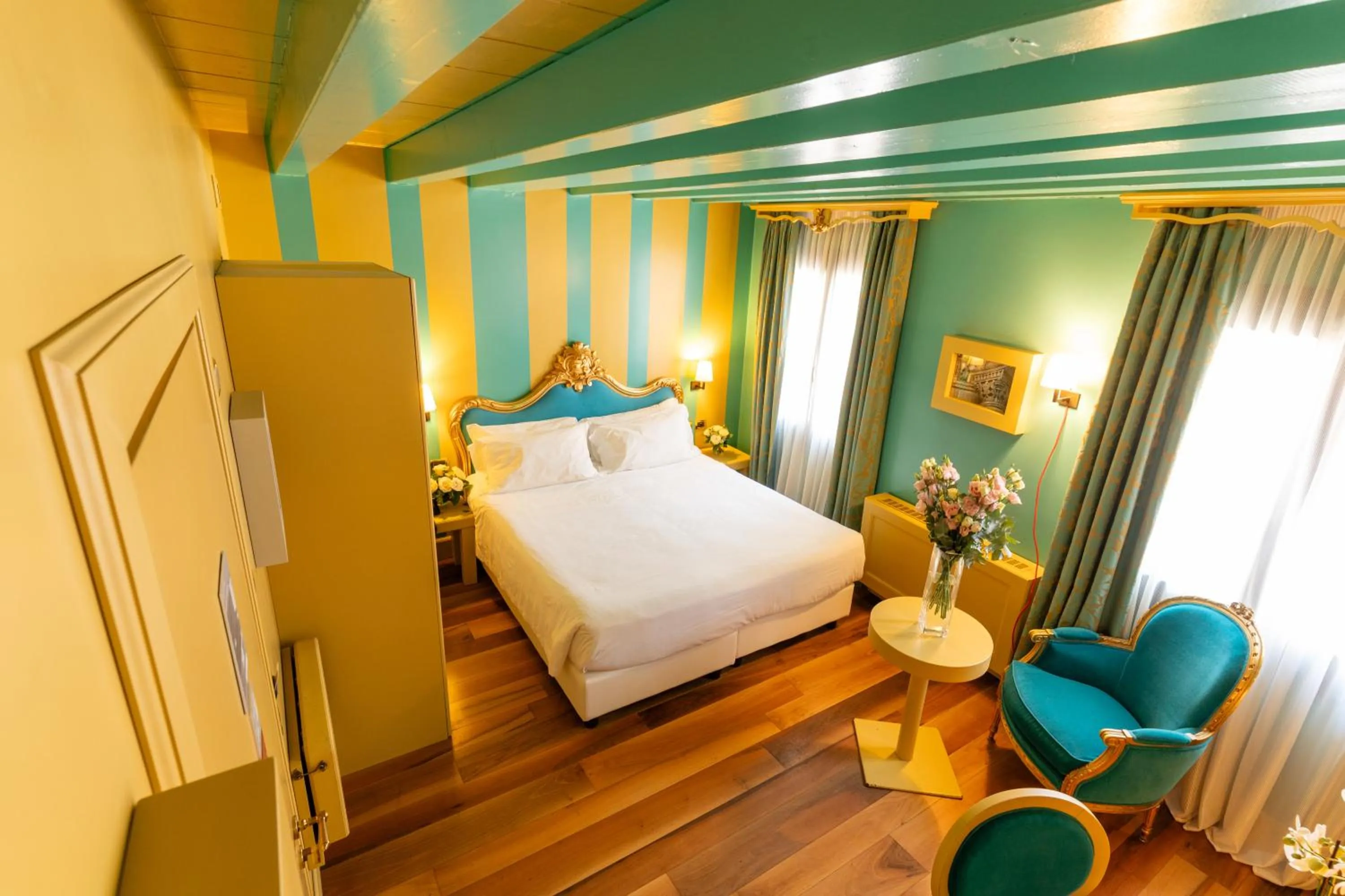 Photo of the whole room, Bed in Hotel Ca' Zusto Venezia