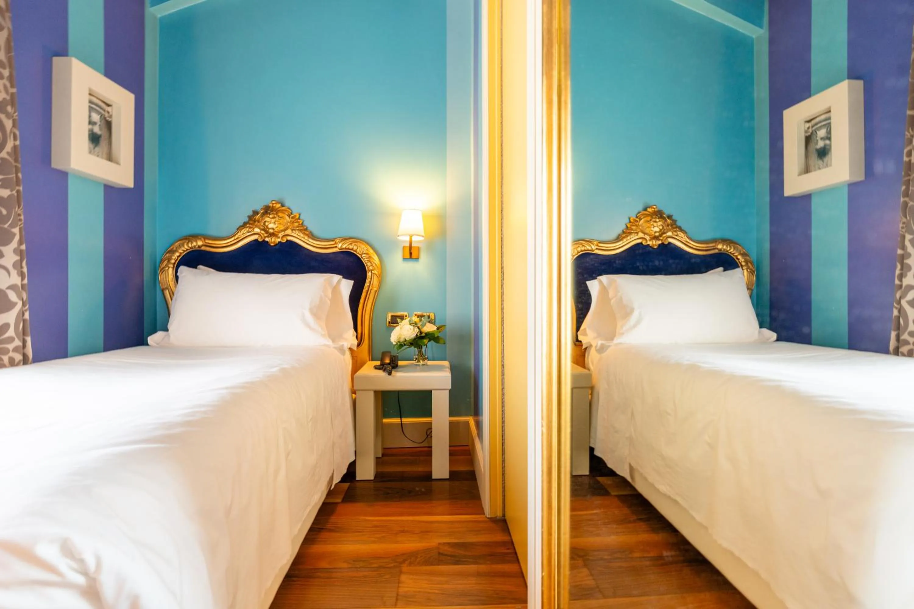 Decorative detail, Bed in Hotel Ca' Zusto Venezia