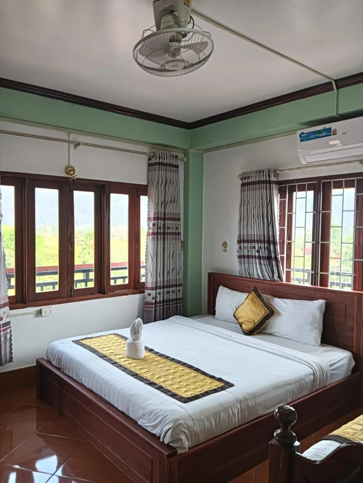 Double Room with Balcony in Bountang Mountain View Riverside Hotel