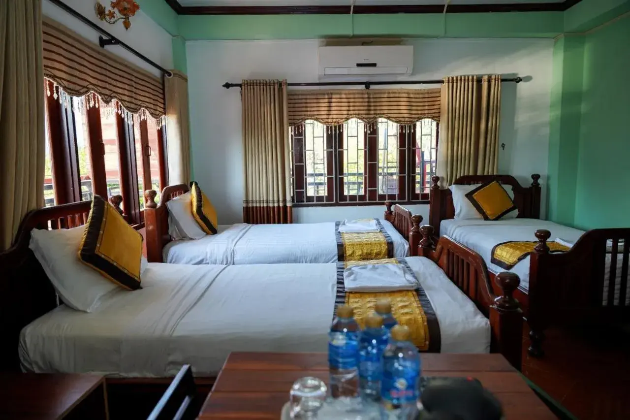 Family Room with Mountain View in Bountang Mountain View Riverside Hotel Family Room with Mountain View in Bountang Mountain View Riverside Hotel