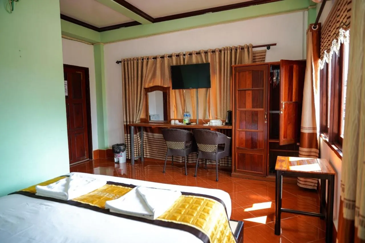 Budget Double Room in Bountang Mountain View Riverside Hotel