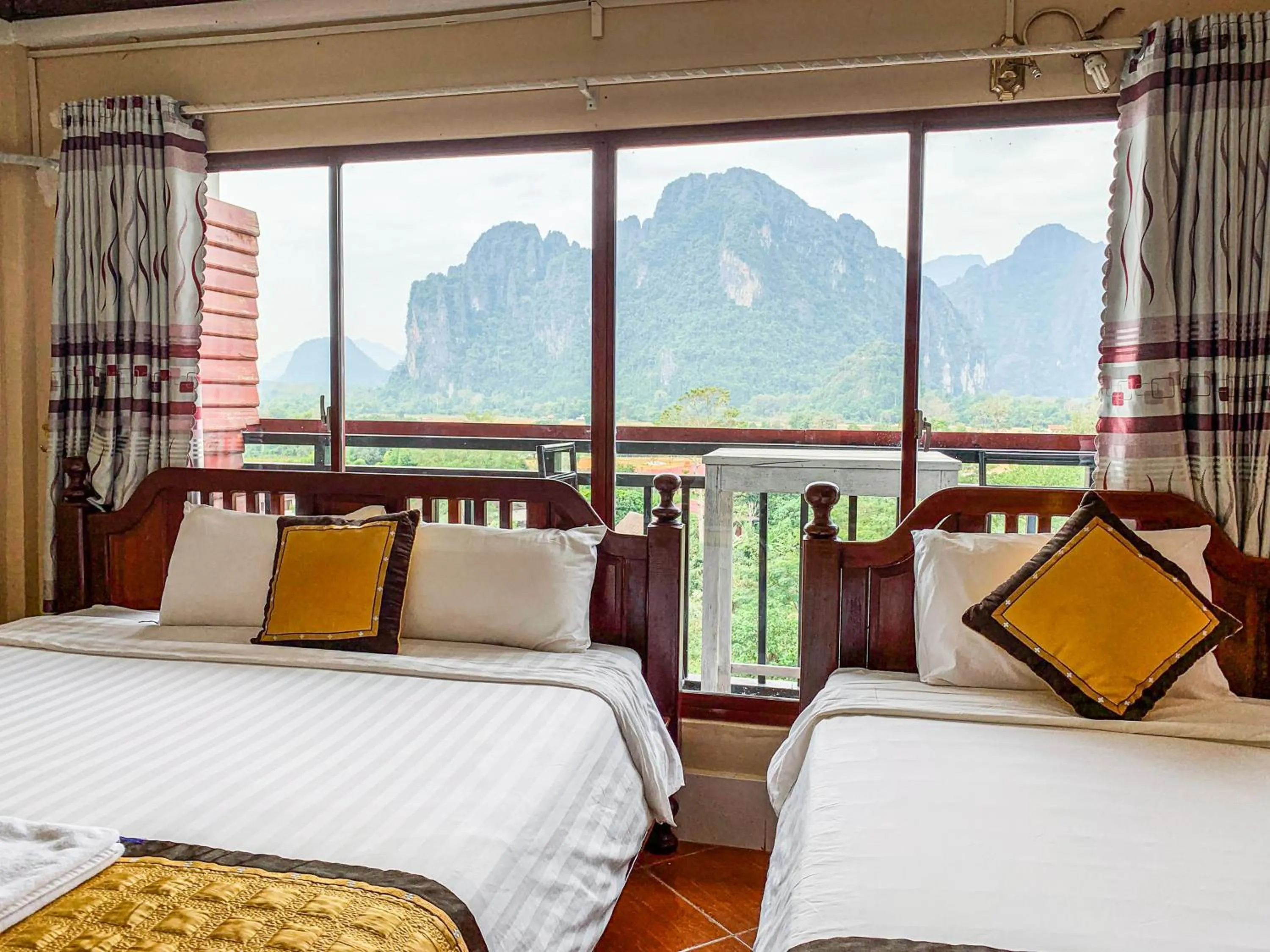 Triple Room with Mountain View in Bountang Mountain View Riverside Hotel