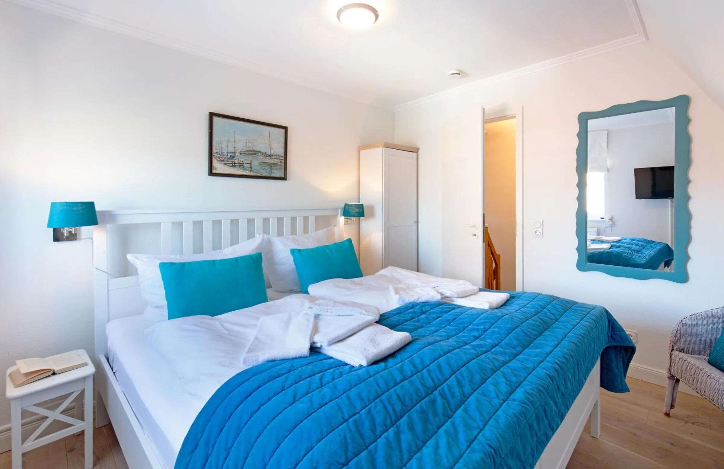 Bedroom, Bed in Captains Cabin