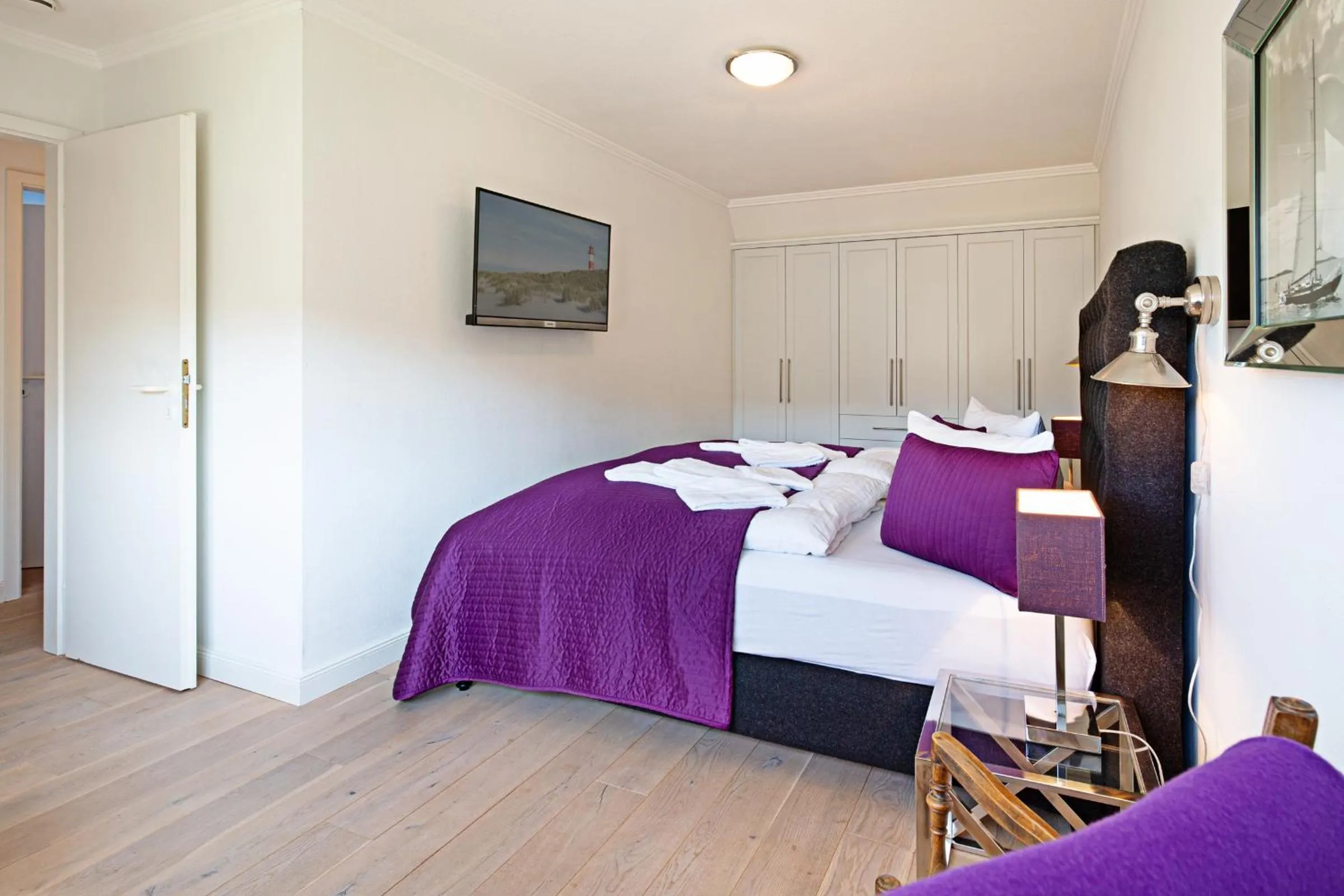 Bedroom, Bed in Captains Cabin