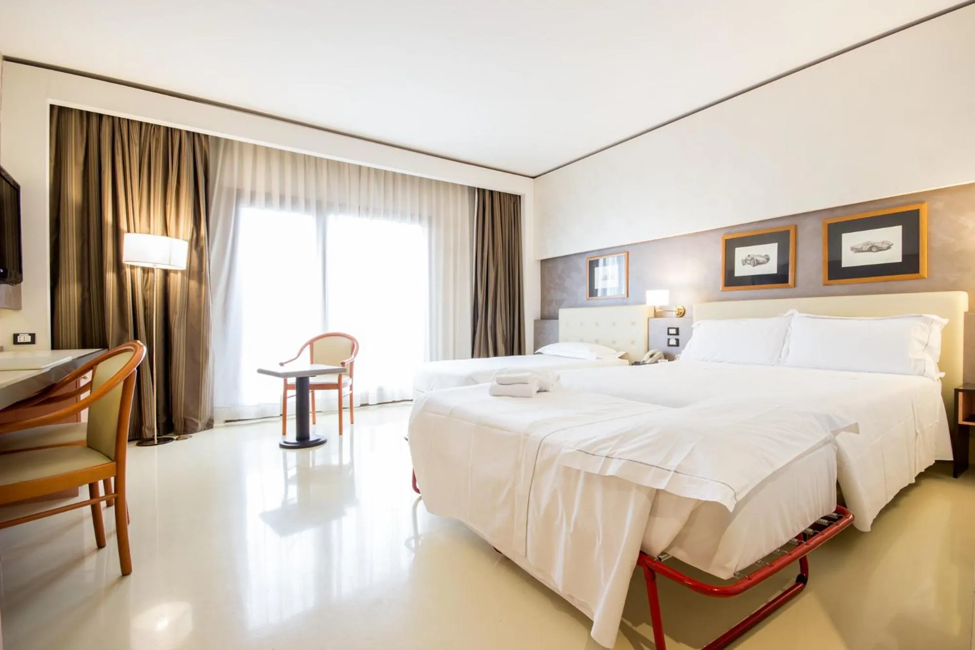 Bed in Best Western Modena District