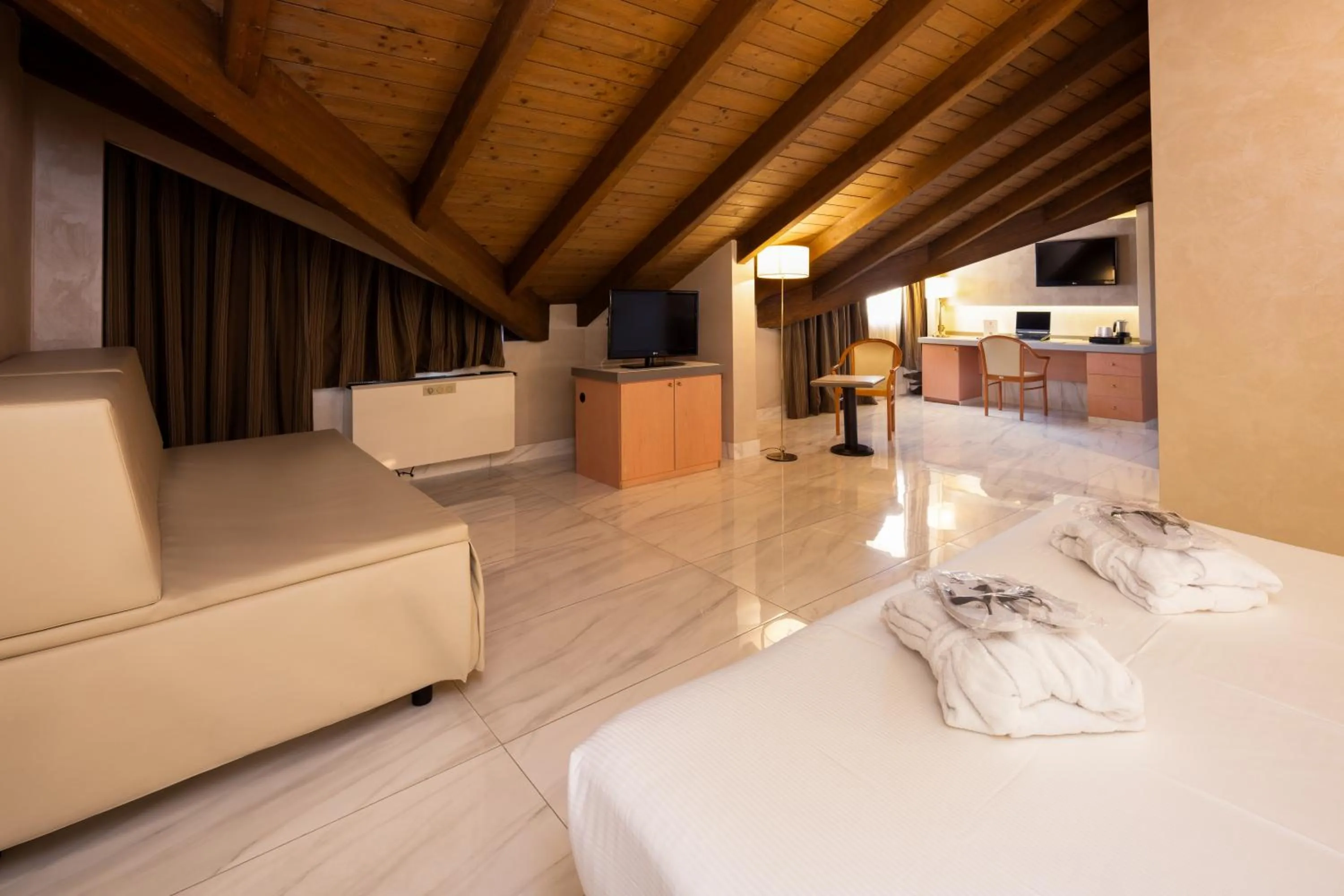 Photo of the whole room, Bed in Best Western Modena District