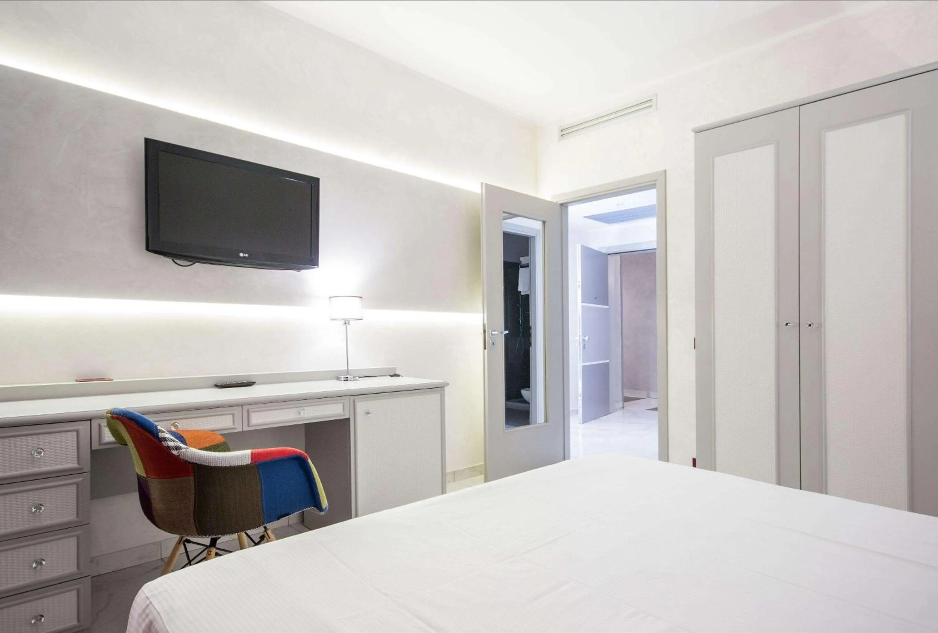 TV and multimedia, Bed in Best Western Modena District