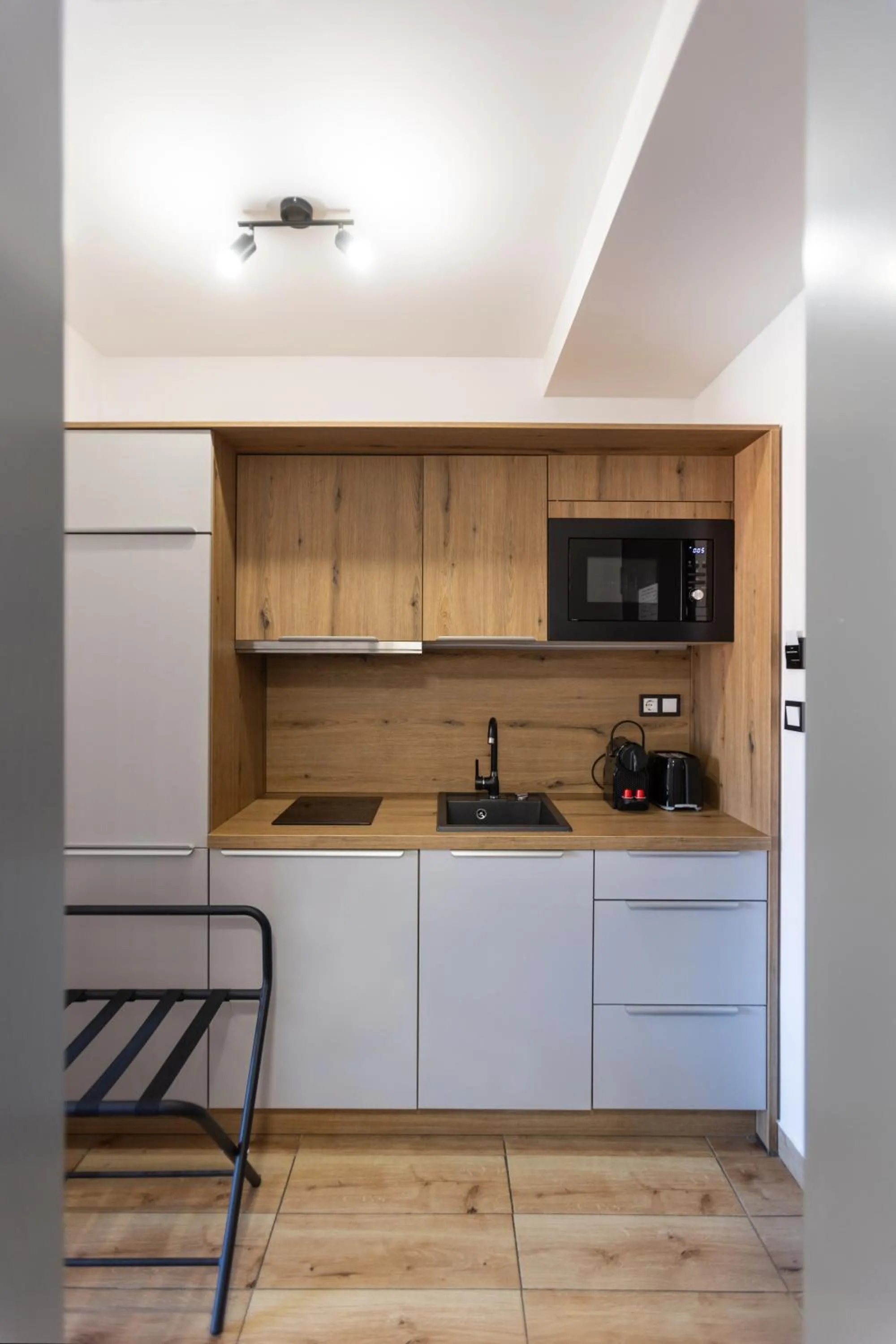 Coffee/tea facilities in R73 Residences