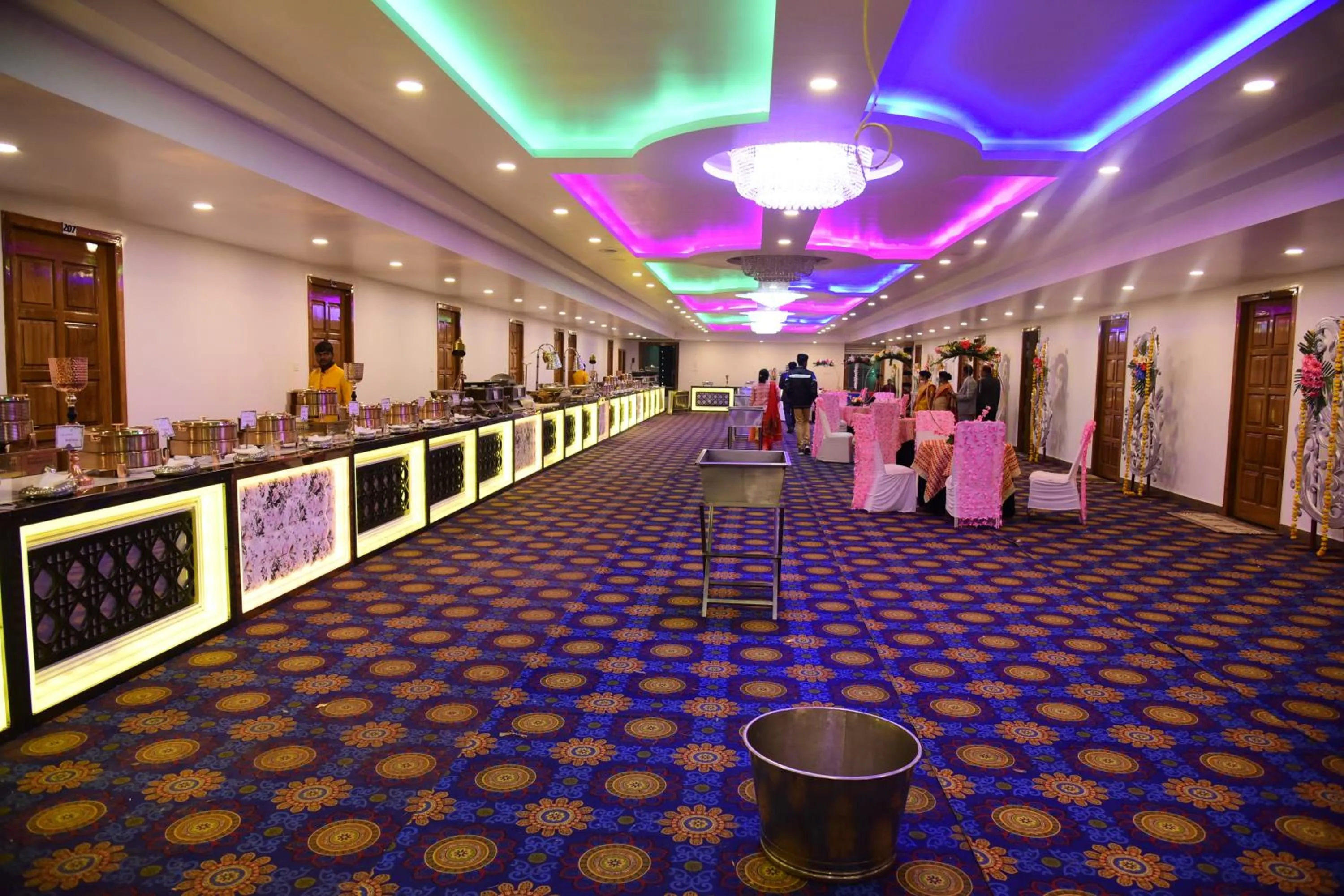 Restaurant/places to eat in Surja Resort