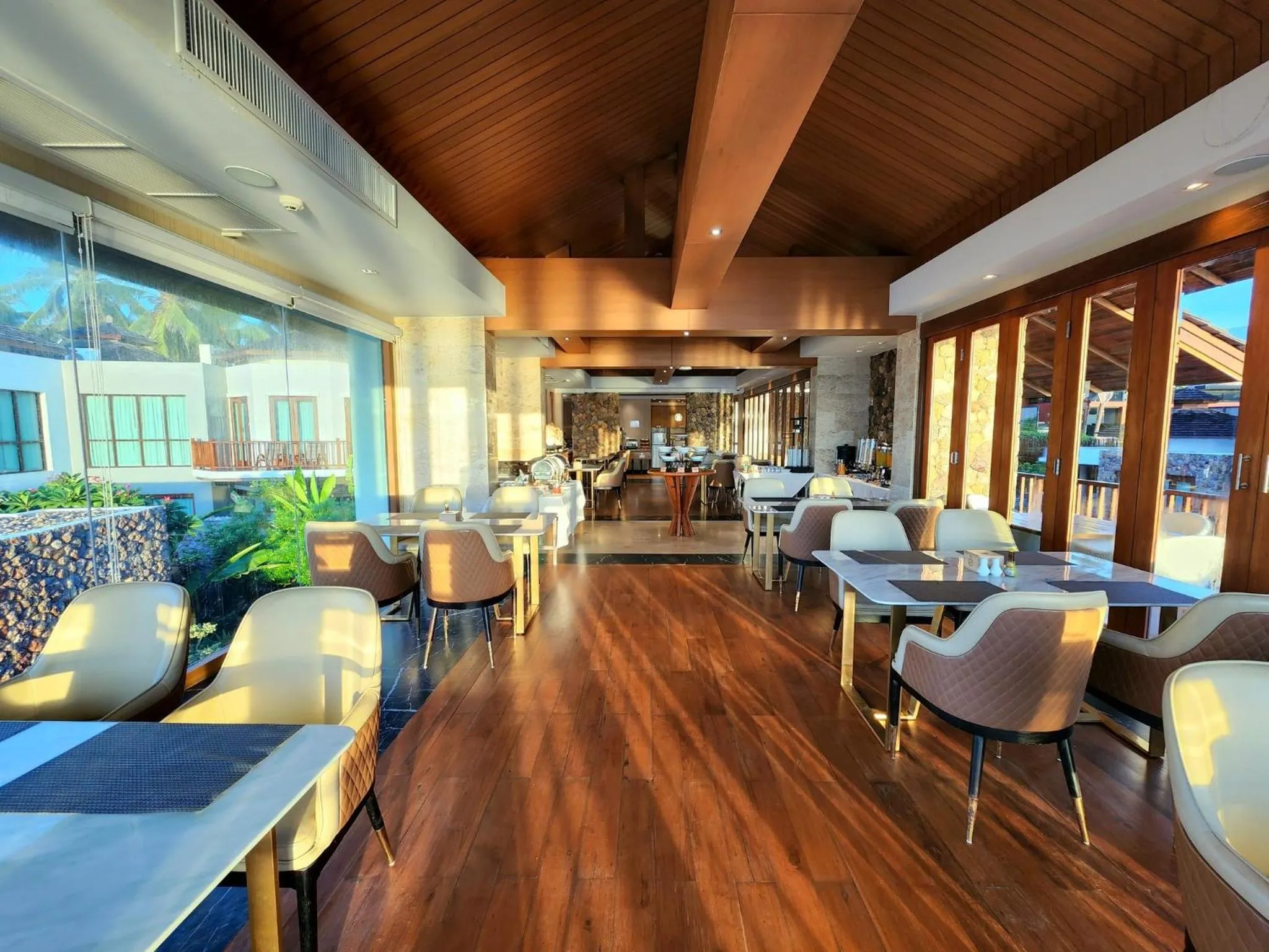 Restaurant/places to eat in Yotaka Khanom