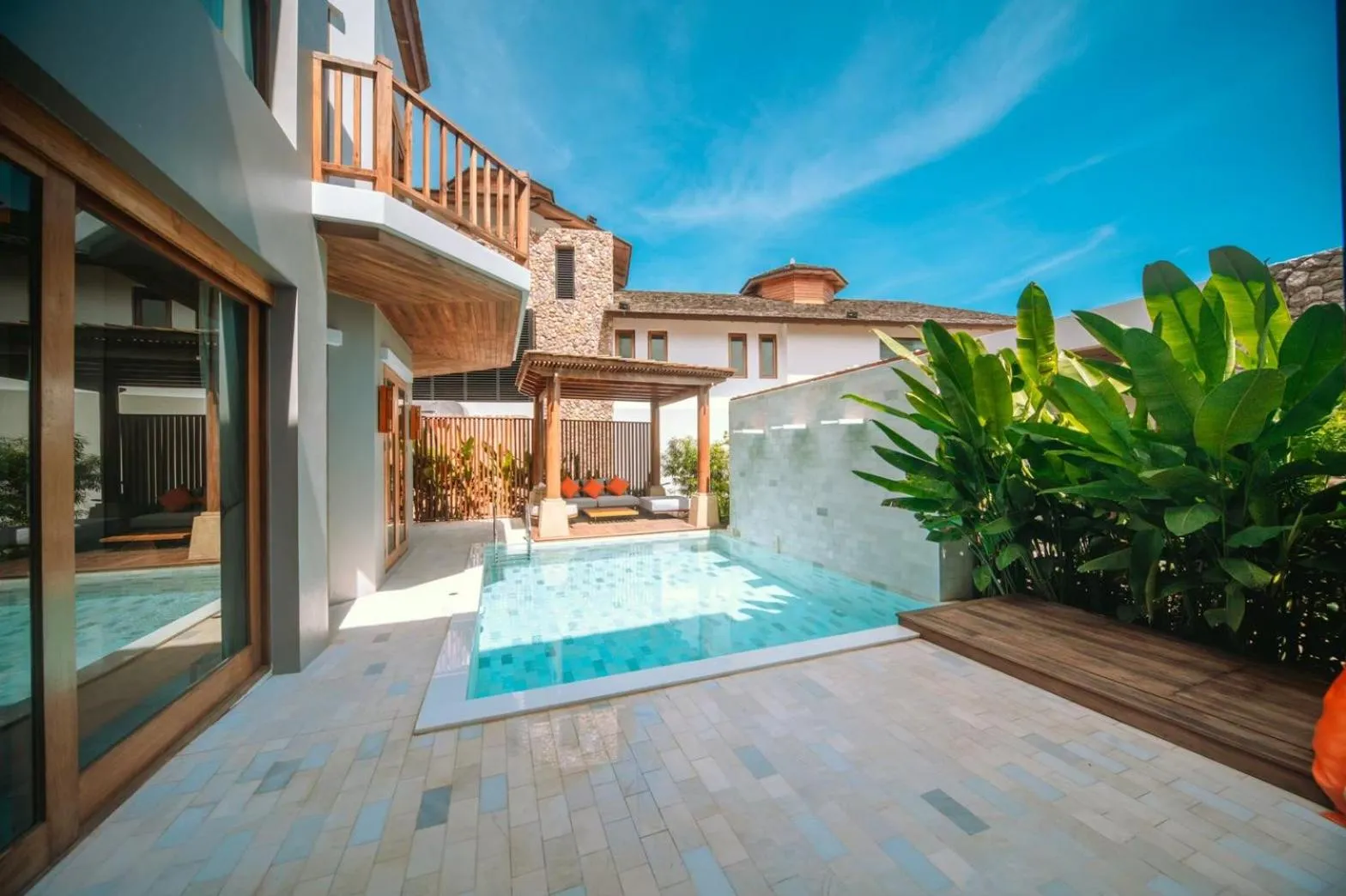 Swimming pool in Yotaka Khanom