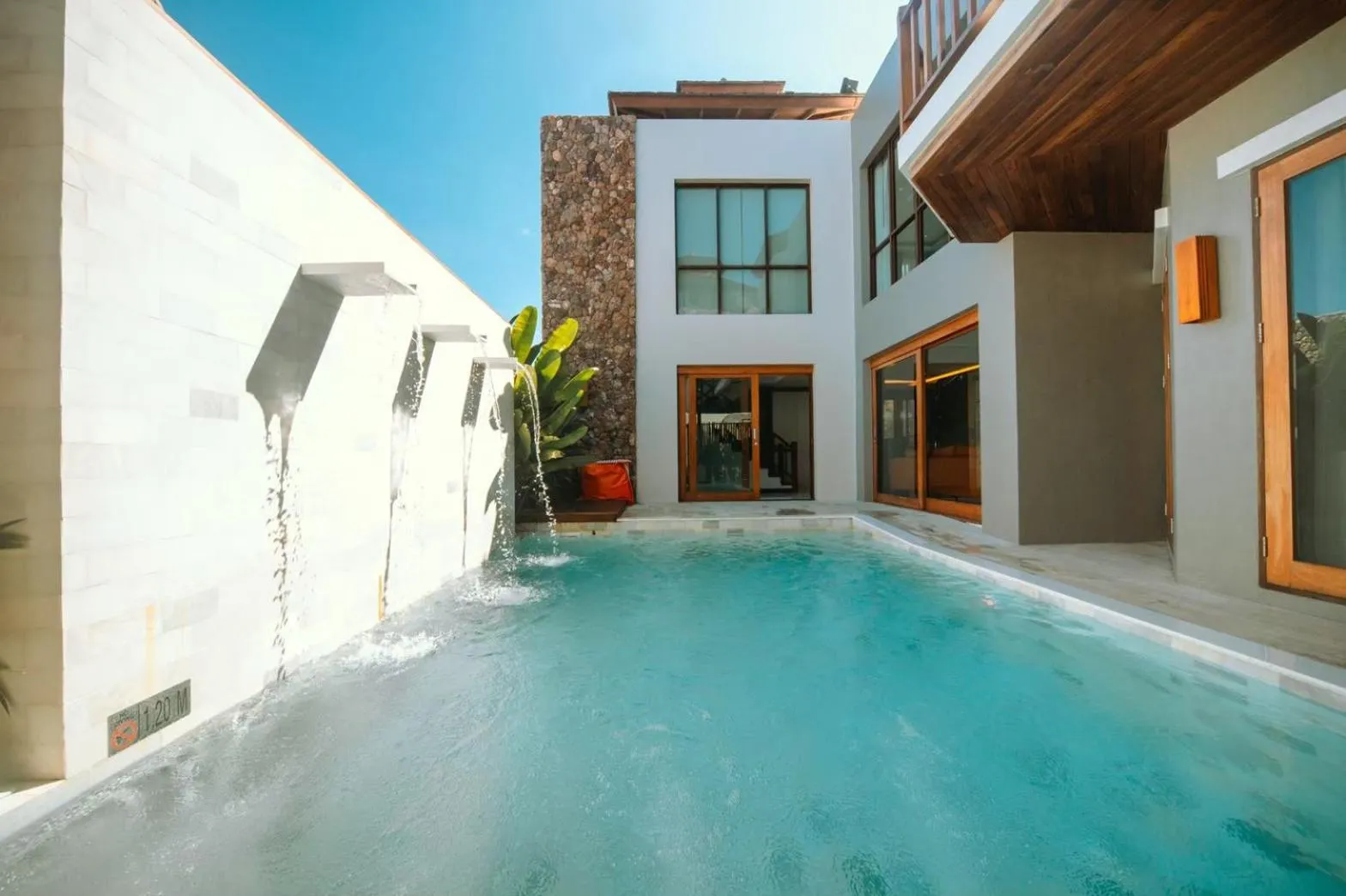 Property building in Yotaka Khanom