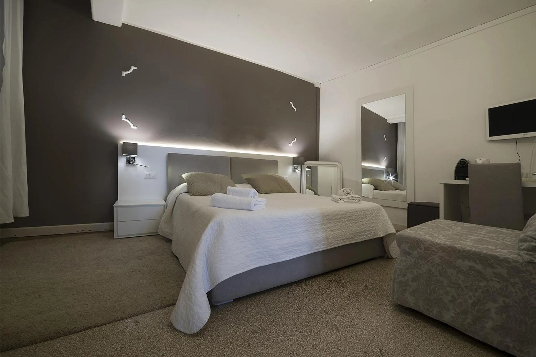 Bed in Al Portico Guest House