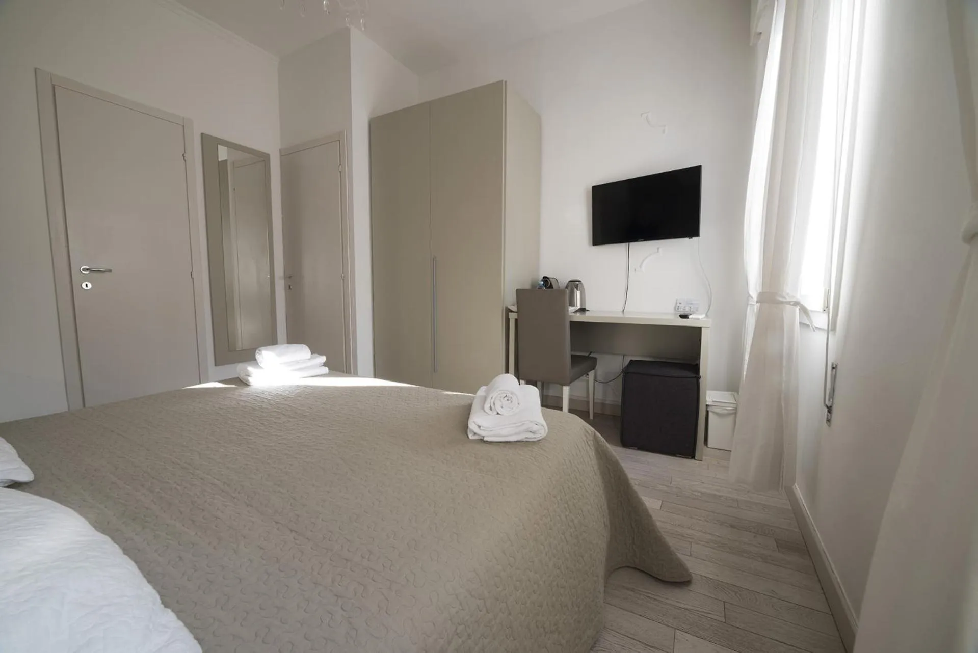 Photo of the whole room, Bed in Al Portico Guest House