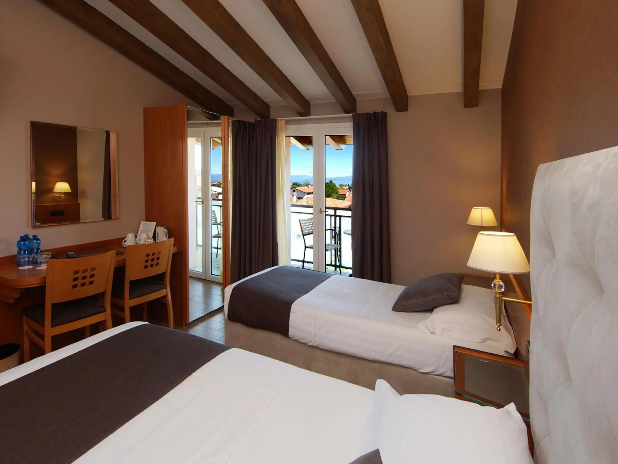 Bed in Hotel Clarin 14 by Dori