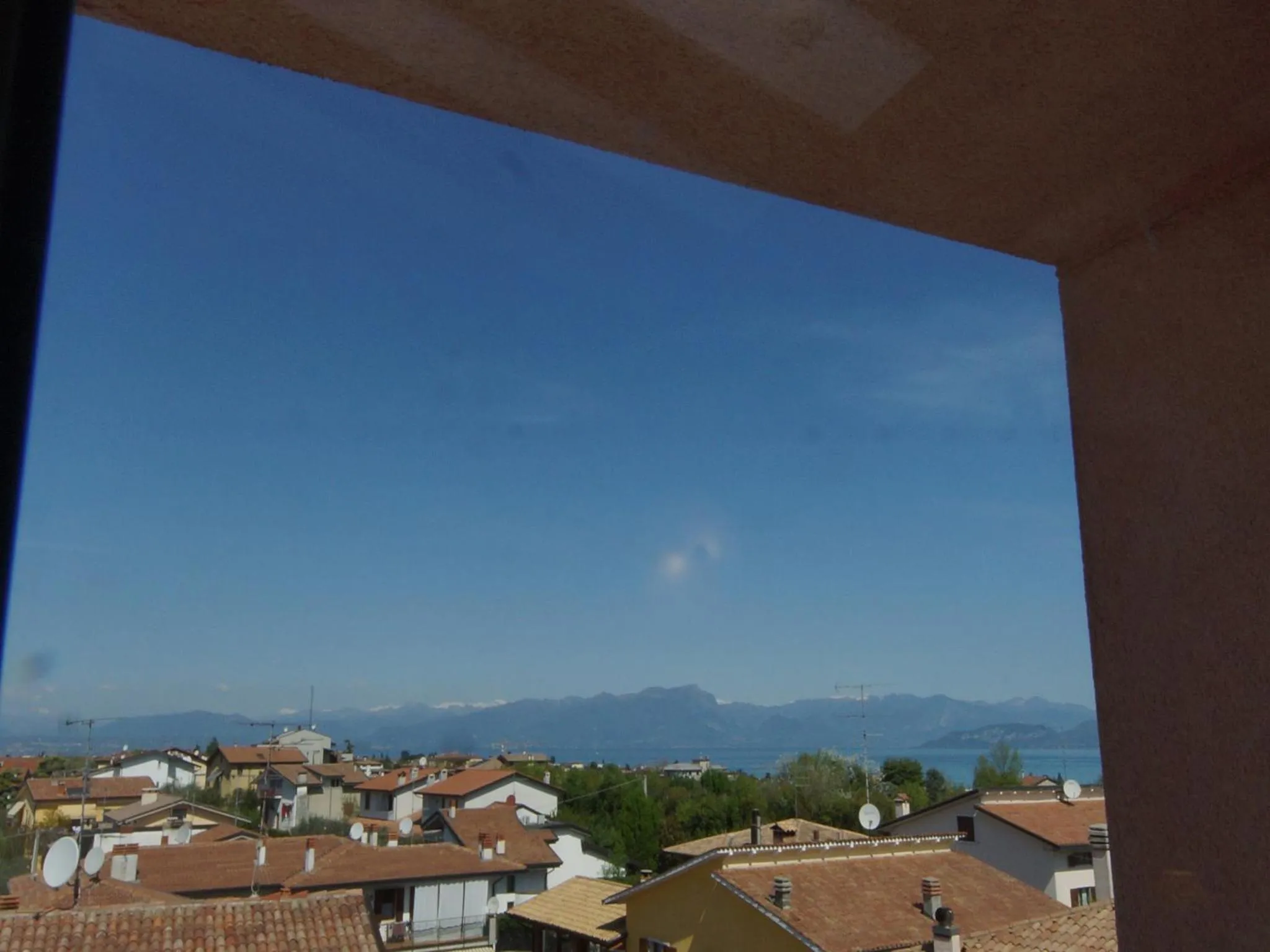 Neighbourhood in Hotel Clarin 14 by Dori