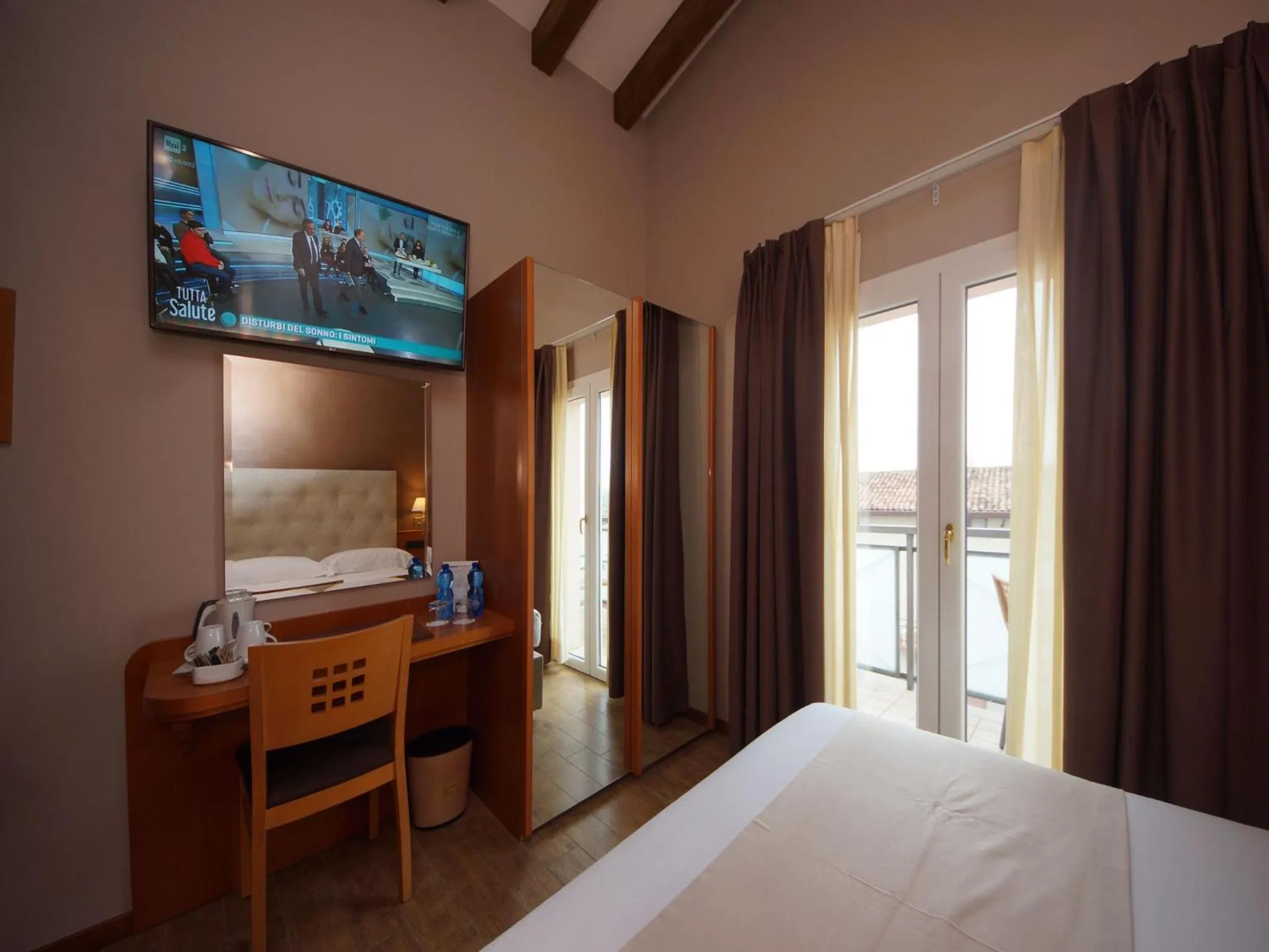 Bed in Hotel Clarin 14 by Dori